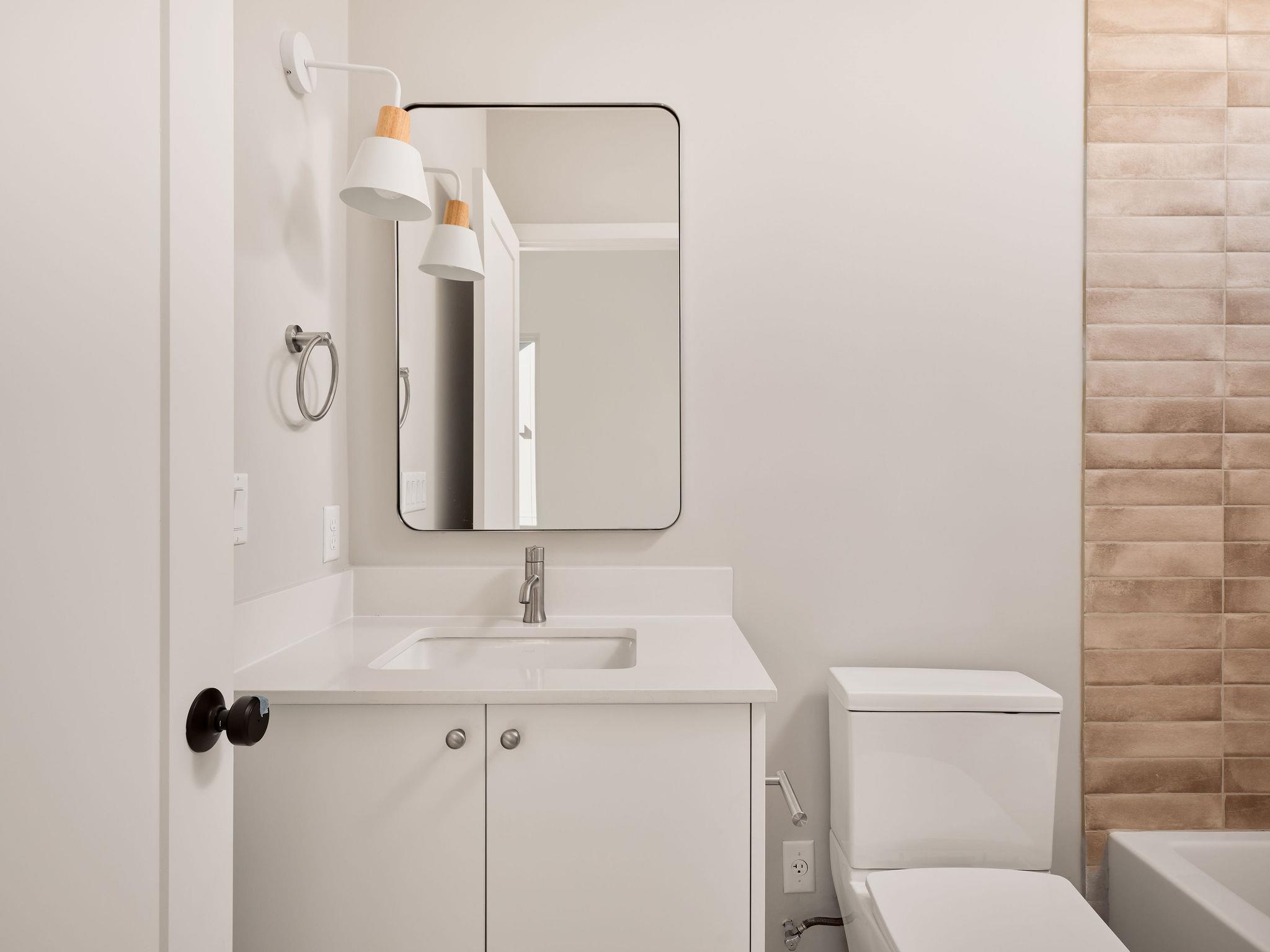 3209 Dolphin Dr # 2, Austin, TX 78704