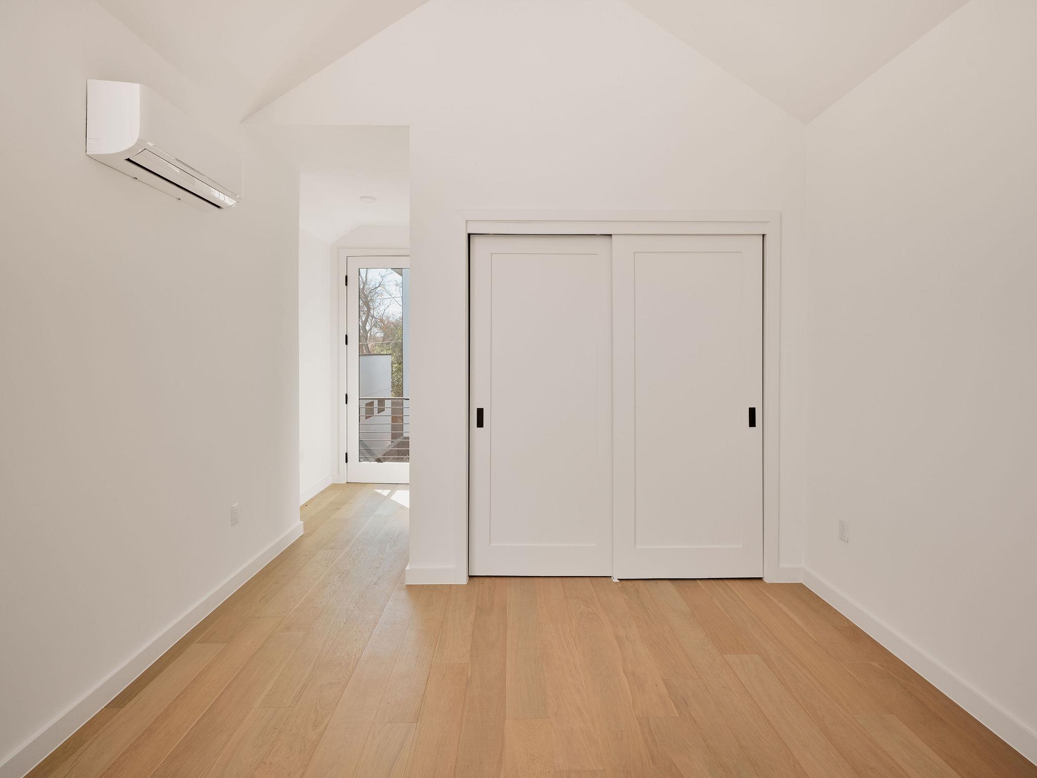 3209 Dolphin Dr # 2, Austin, TX 78704