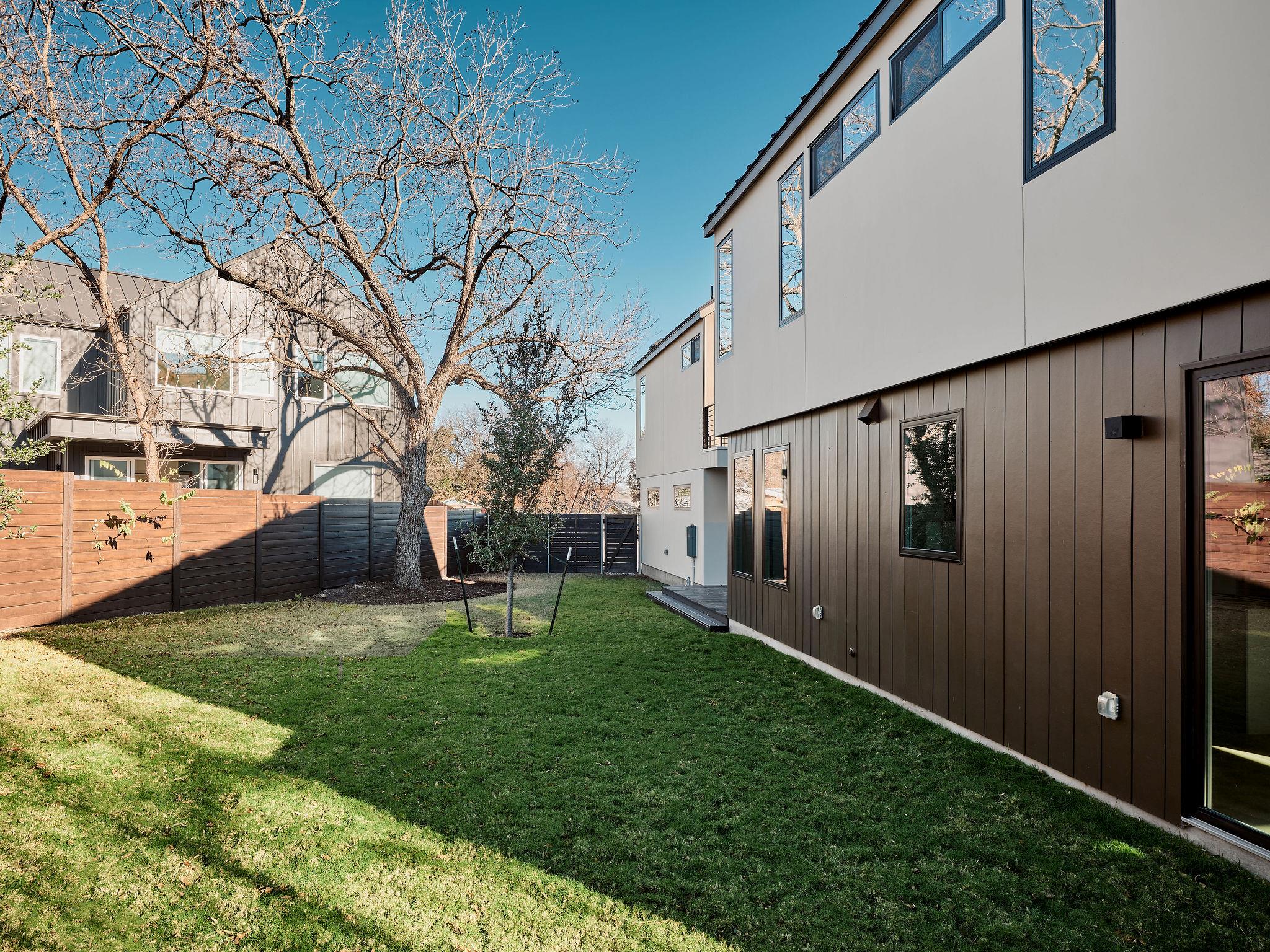 3209 Dolphin Dr # 2, Austin, TX 78704