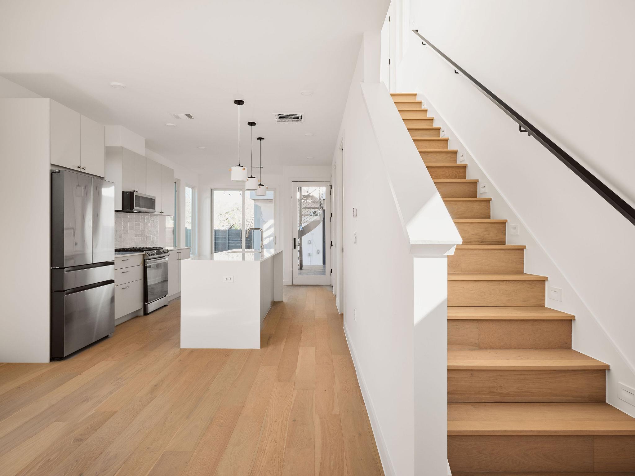 3209 Dolphin Dr # 2, Austin, TX 78704