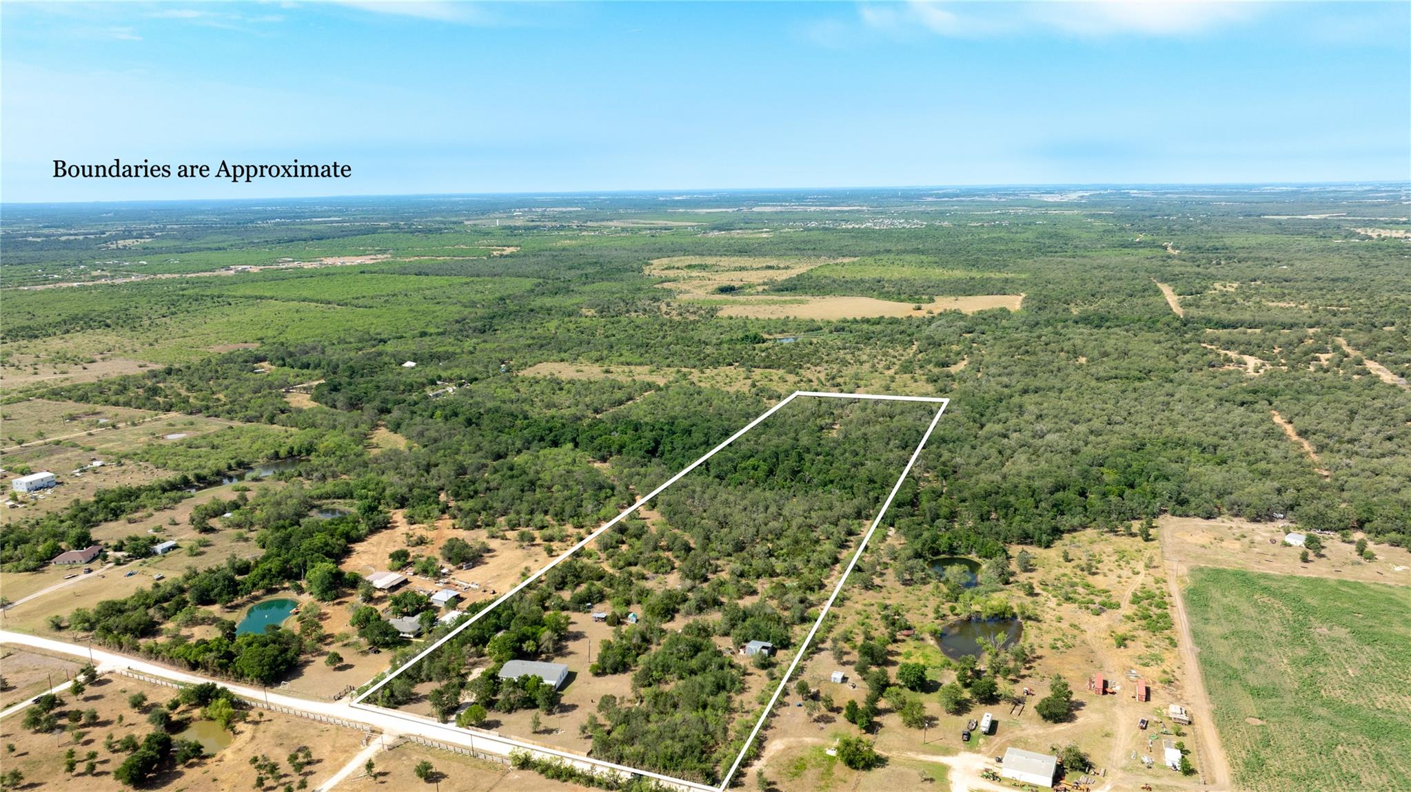 1400 Seminole Trl, Dale, TX 78616