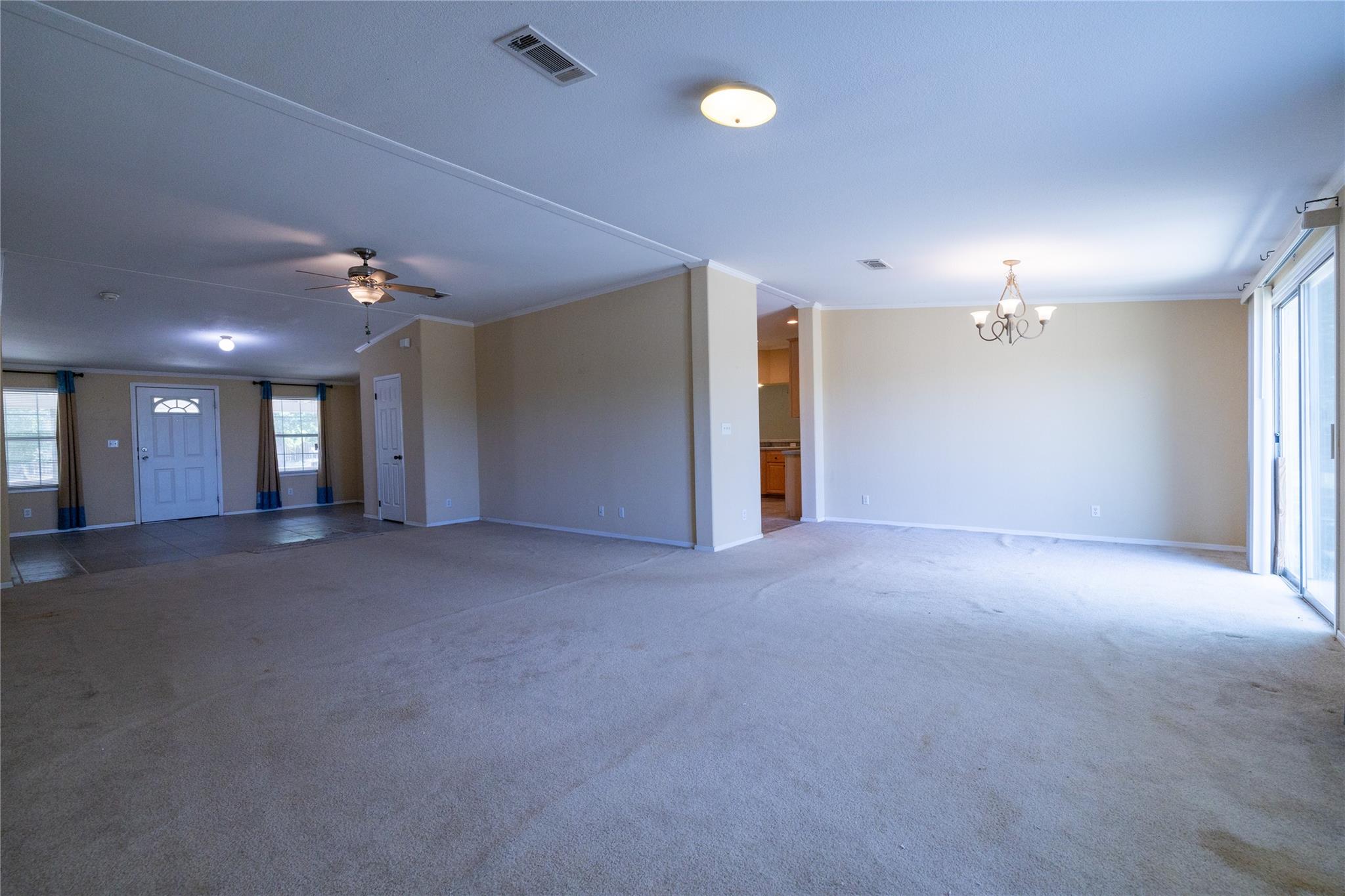 1400 Seminole Trl, Dale, TX 78616