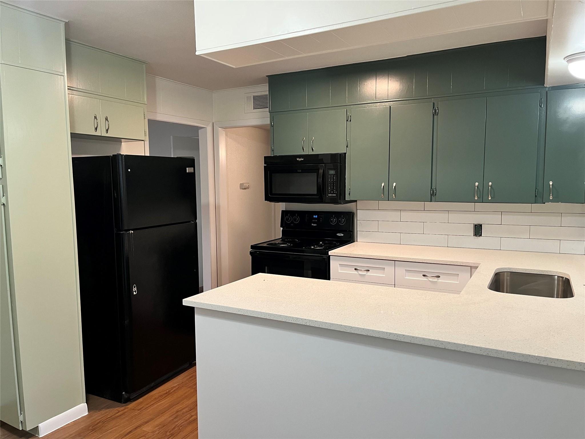 1400 Fairground unit A St # A, Taylor, TX 76574