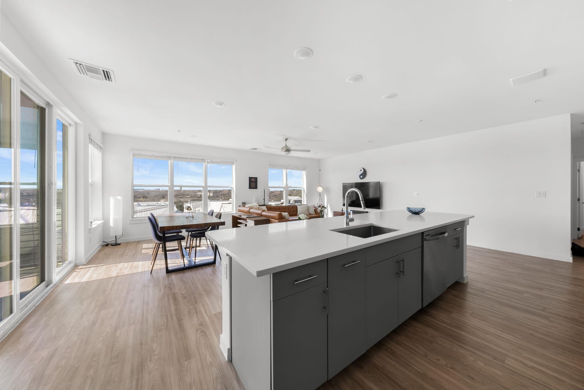 4801 SPRINGDALE Rd # 2410, Austin, TX 78723