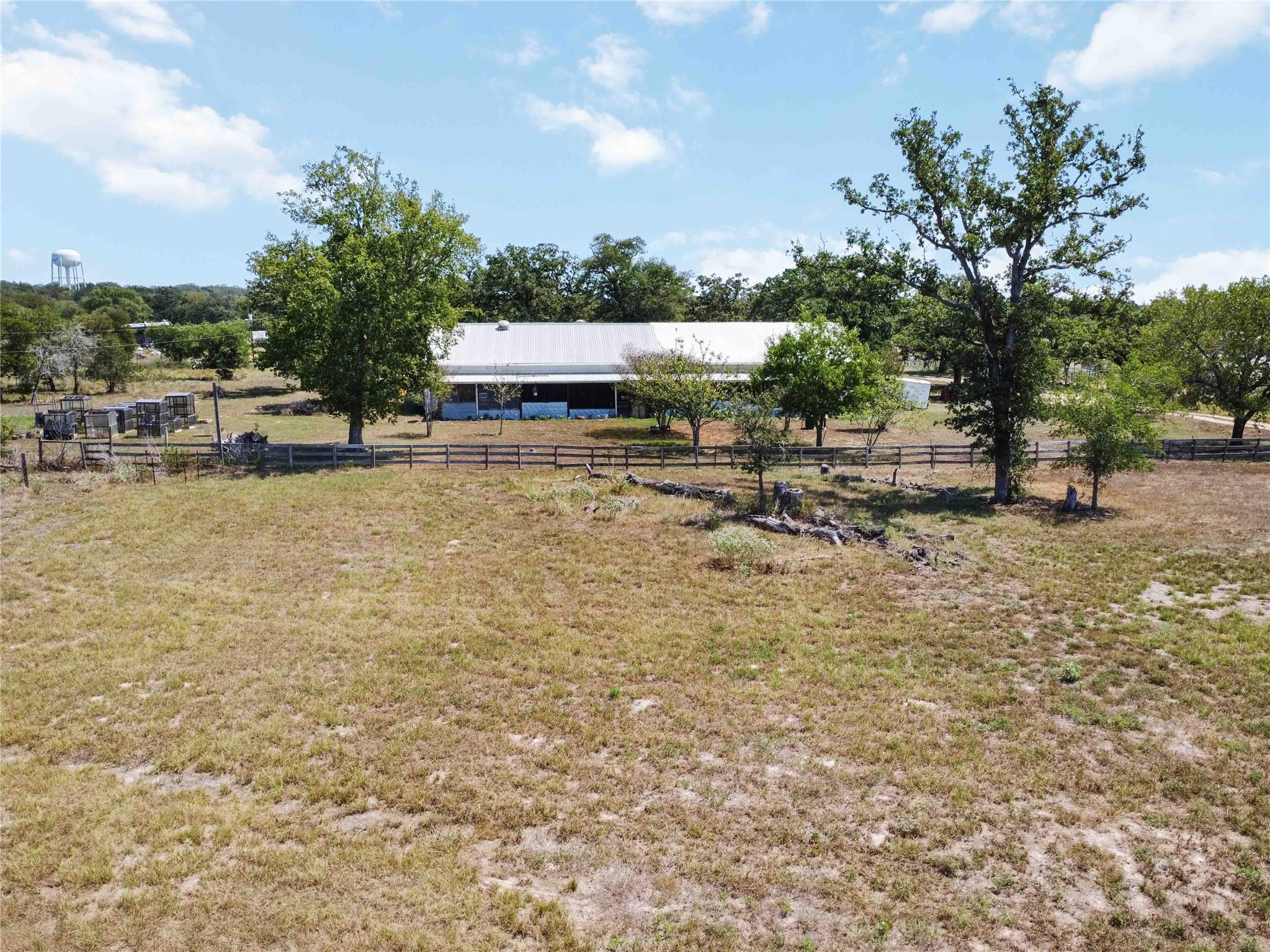 145 Three Oaks Ln, Bastrop, TX 78602