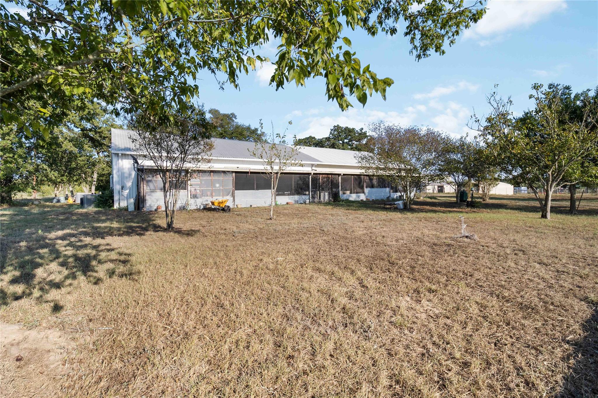 145 Three Oaks Ln, Bastrop, TX 78602