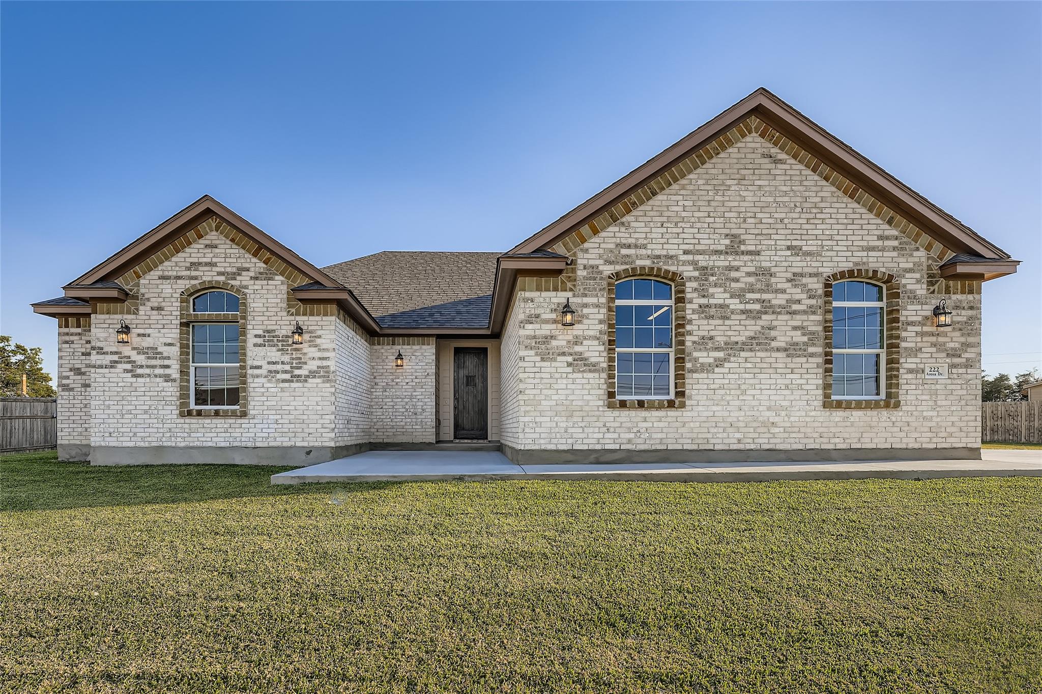 222 Arosa Dr, Elgin, TX 78621