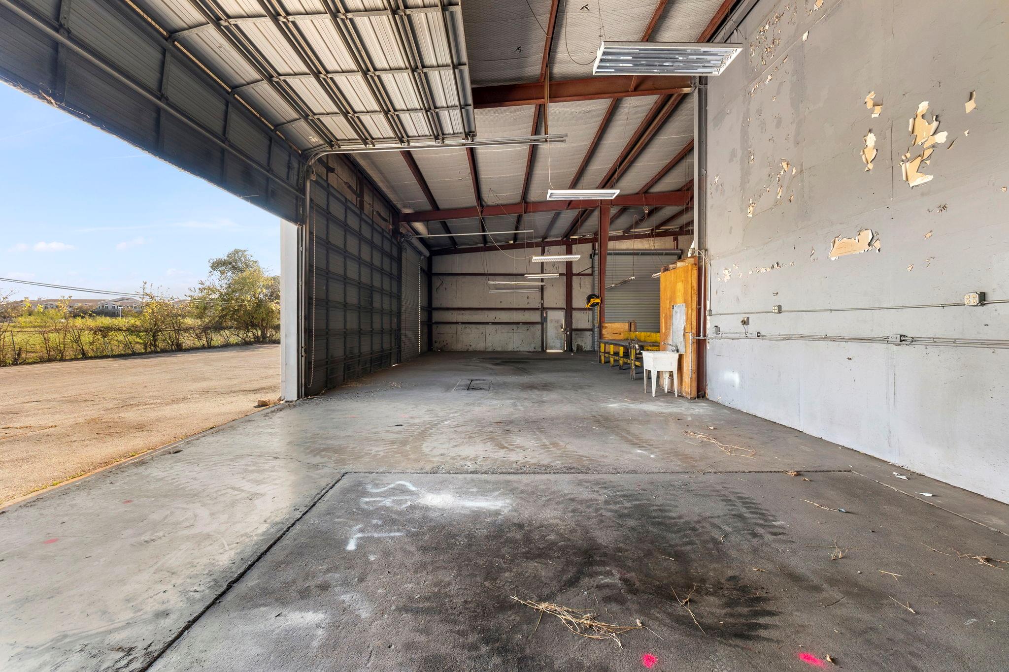 290 Wonder World Dr, San Marcos, TX 78666