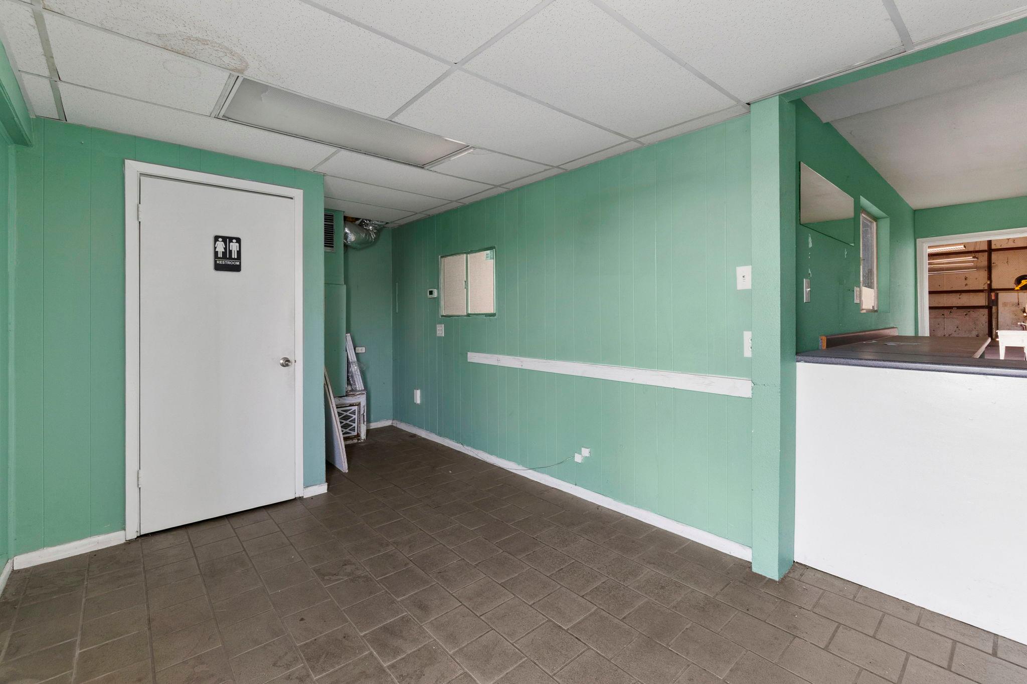 290 Wonder World Dr, San Marcos, TX 78666