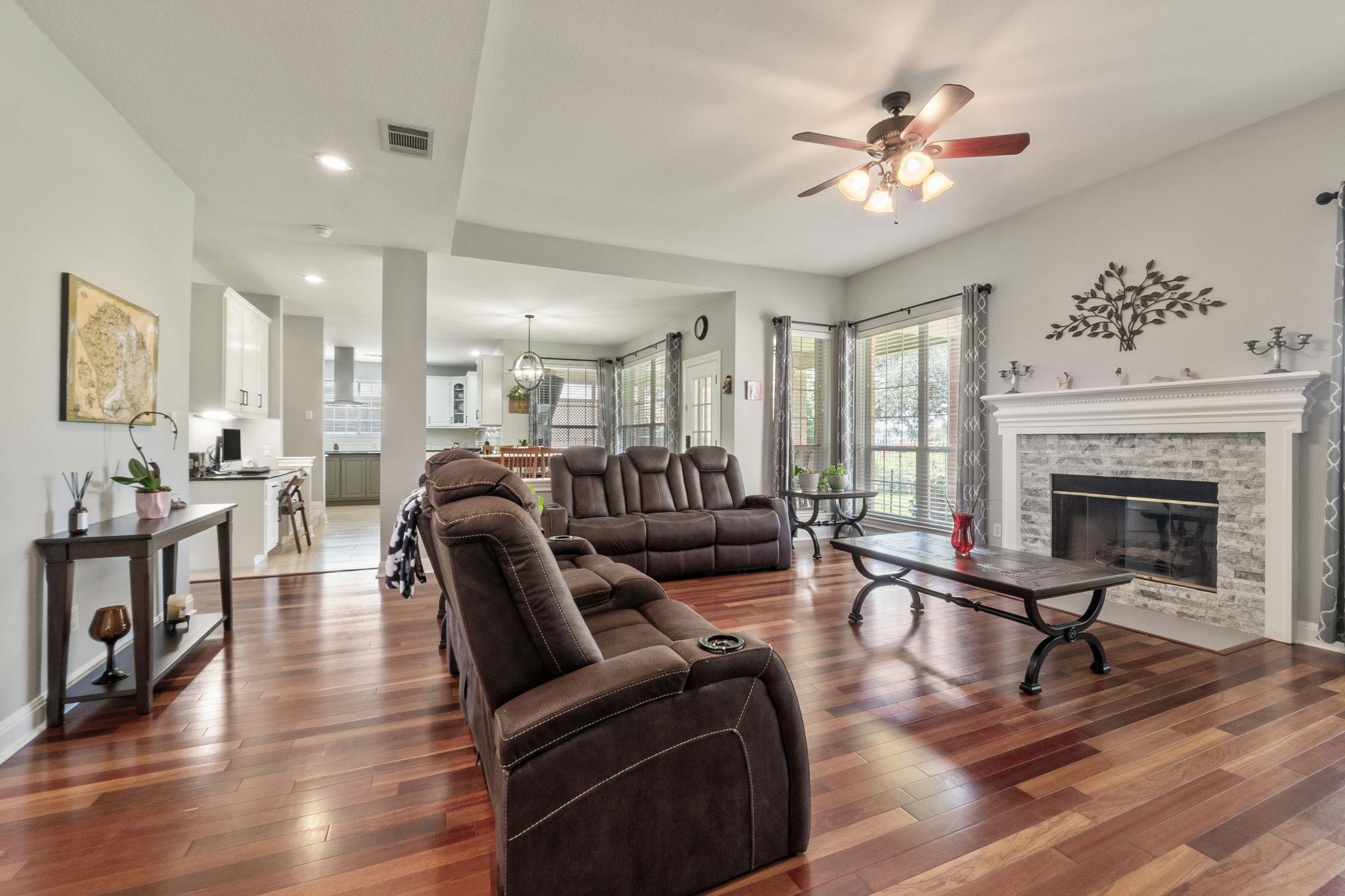 2147 Hilton Head Dr, Round Rock, TX 78664