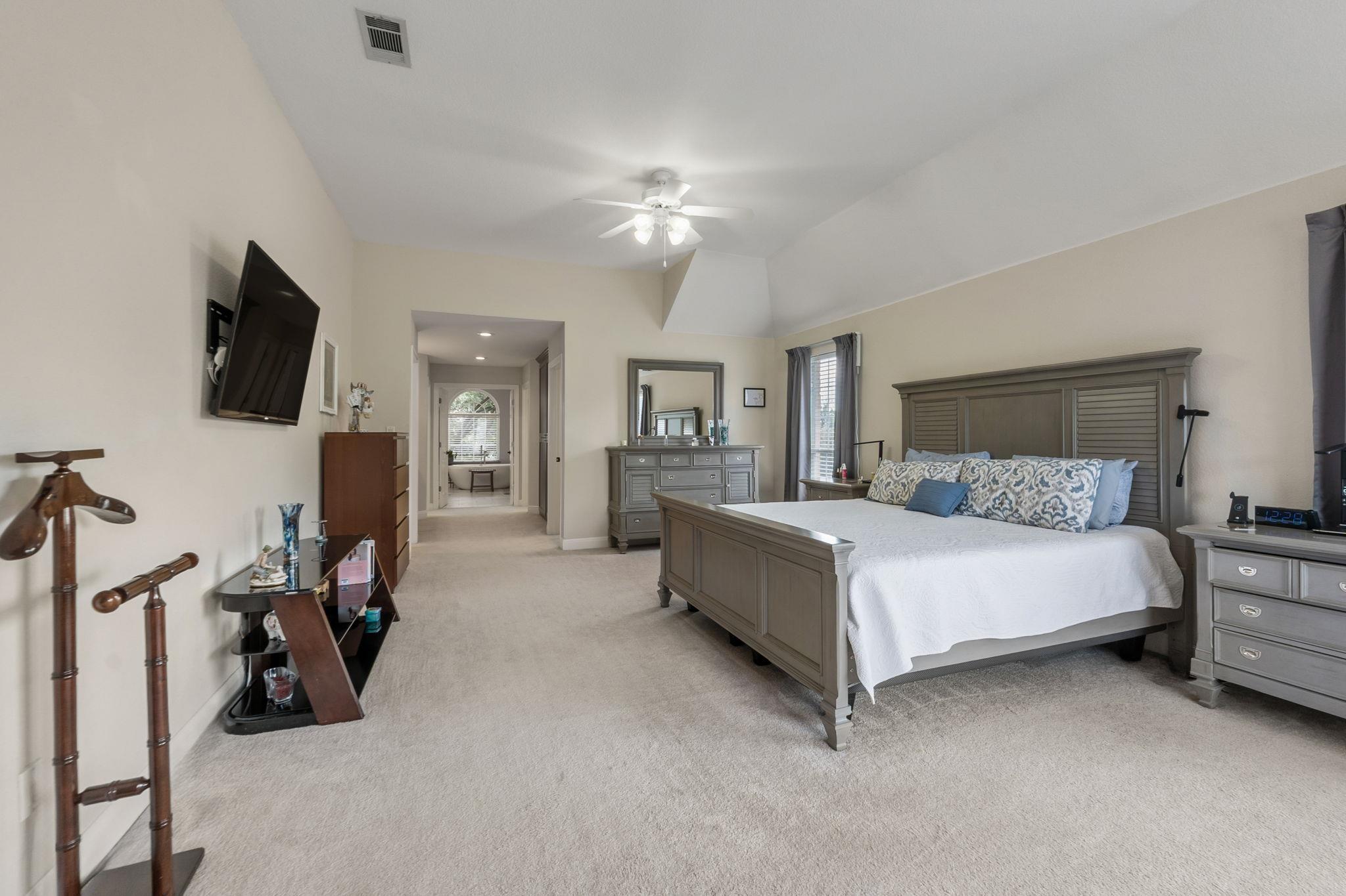 2147 Hilton Head Dr, Round Rock, TX 78664