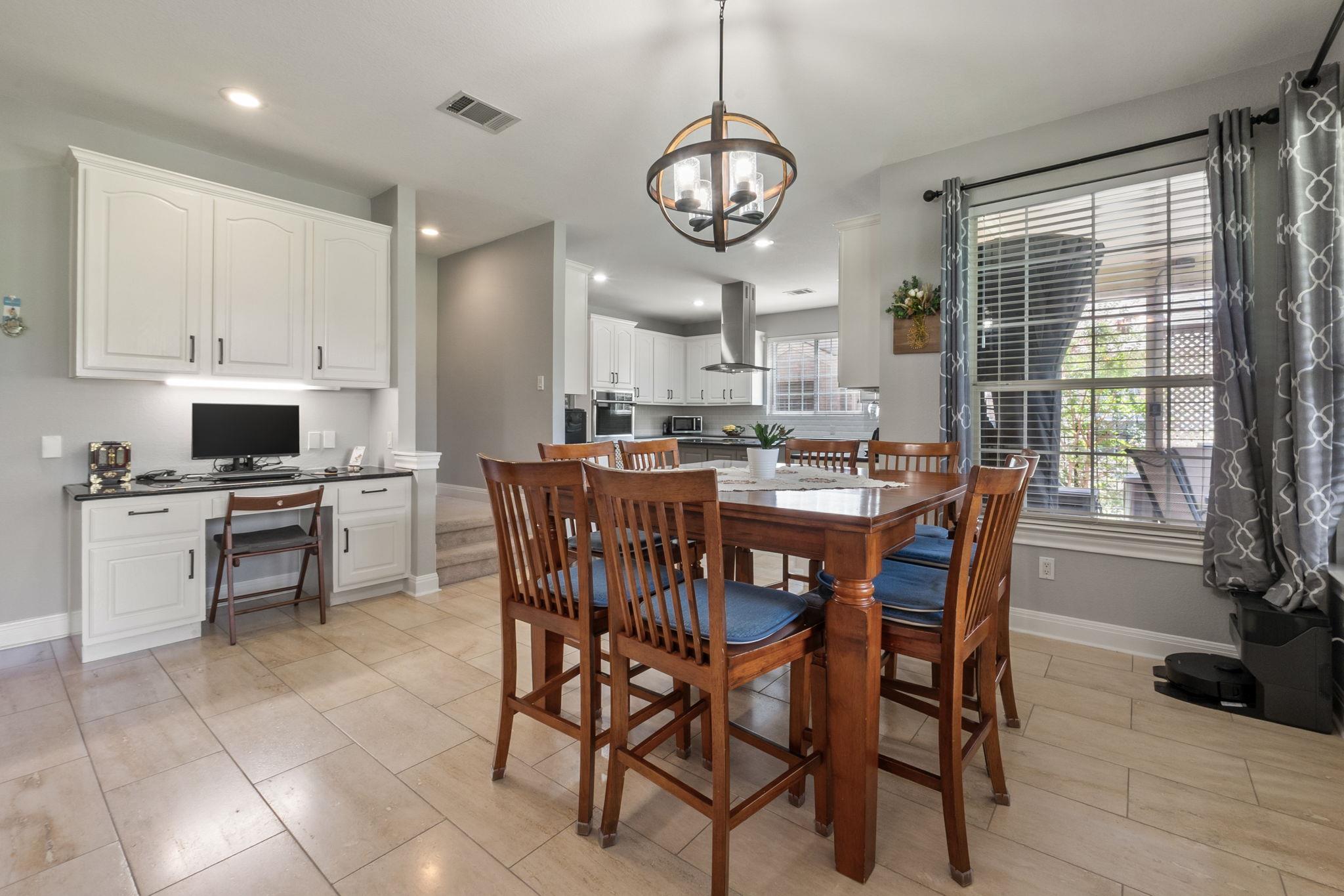 2147 Hilton Head Dr, Round Rock, TX 78664