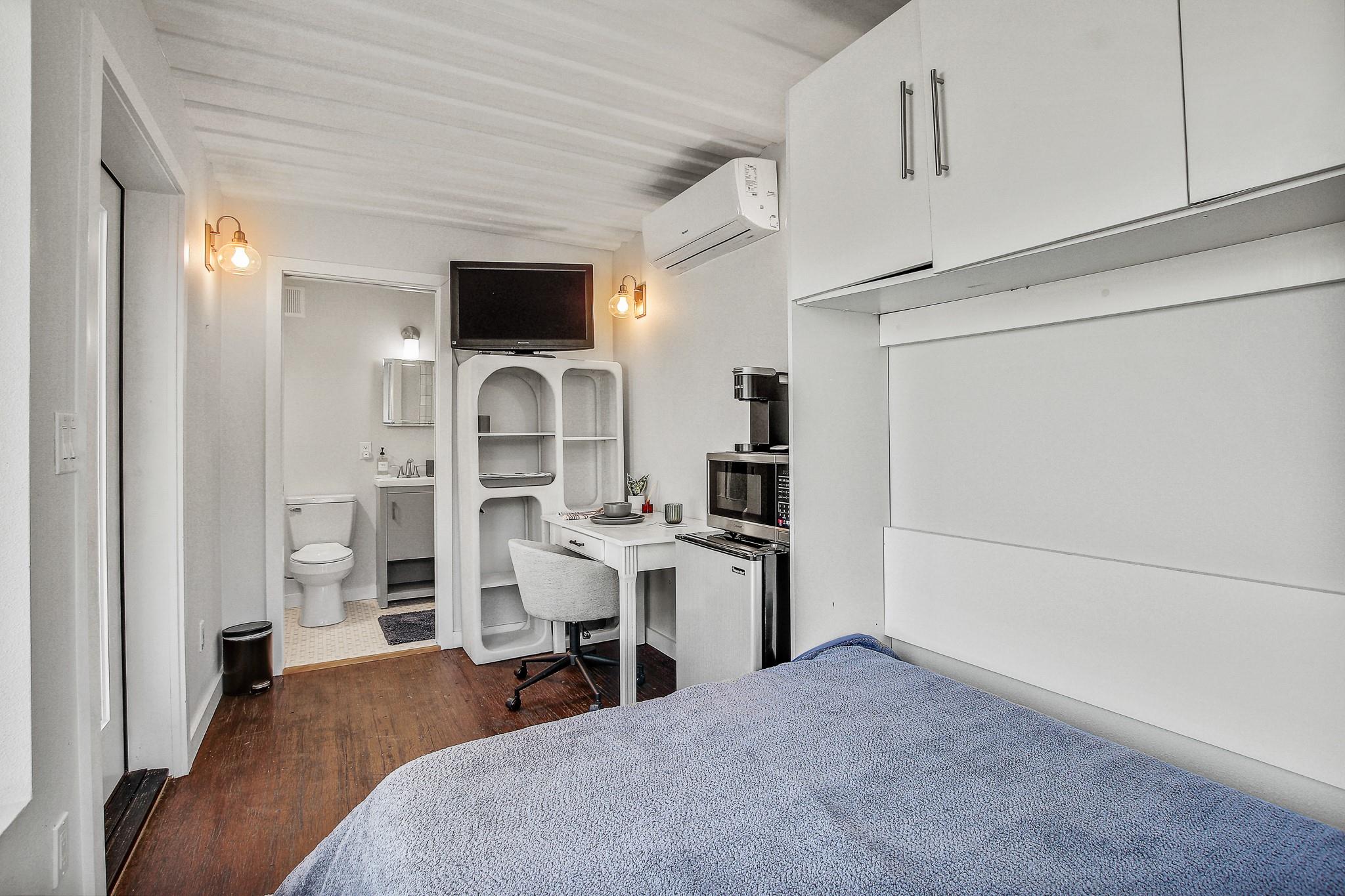 1723 Fawn Dr, Austin, TX 78741