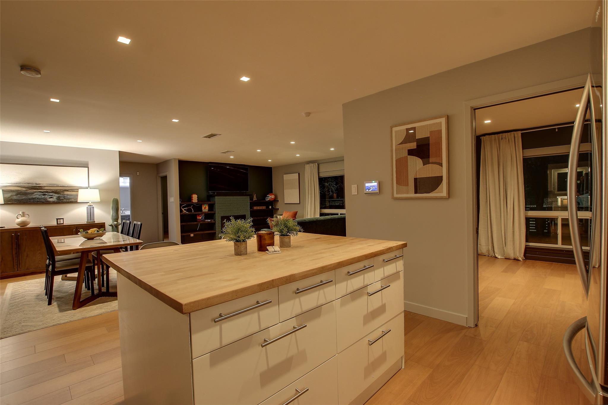 1723 Fawn Dr, Austin, TX 78741