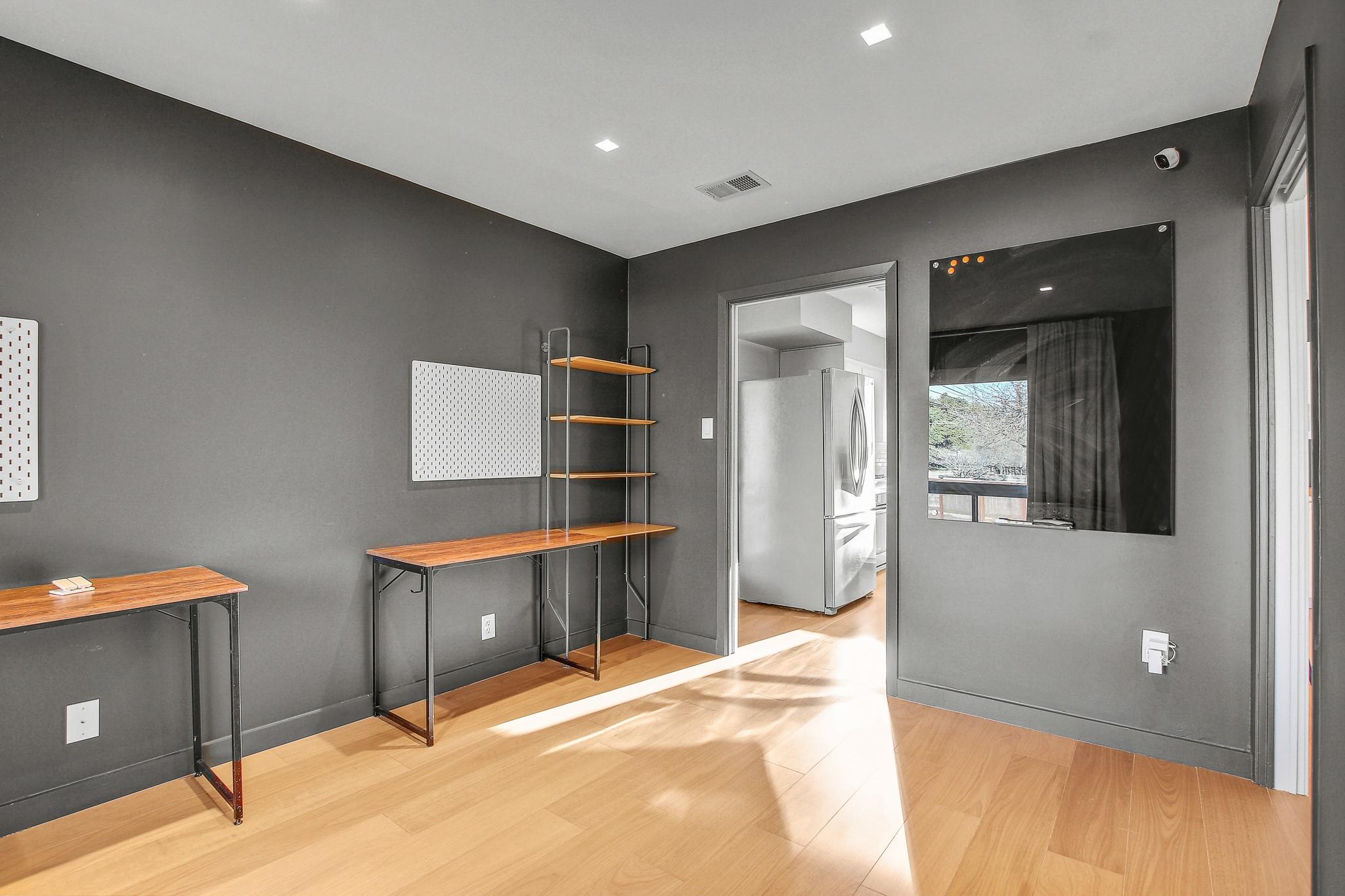 1723 Fawn Dr, Austin, TX 78741