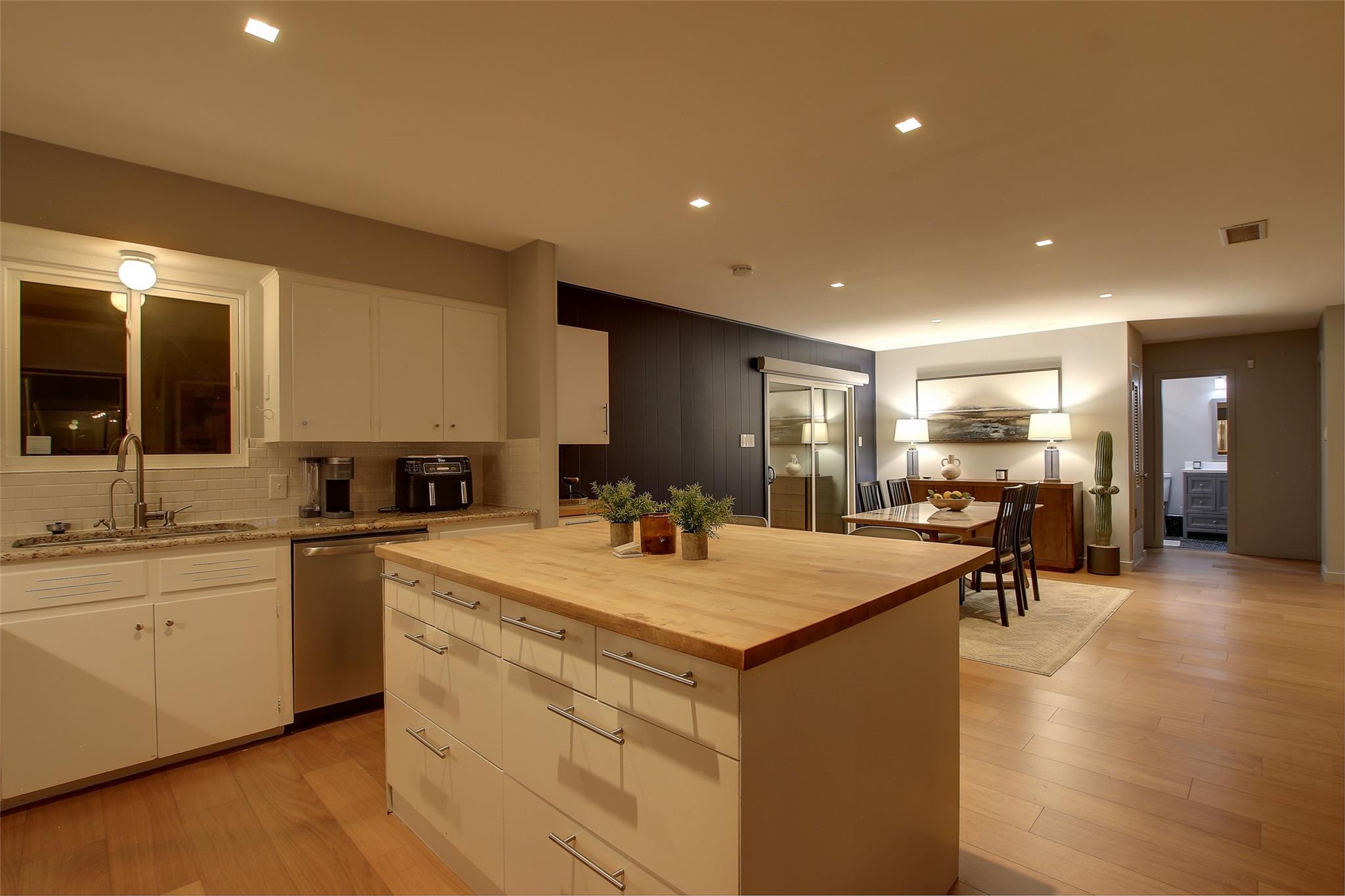 1723 Fawn Dr, Austin, TX 78741