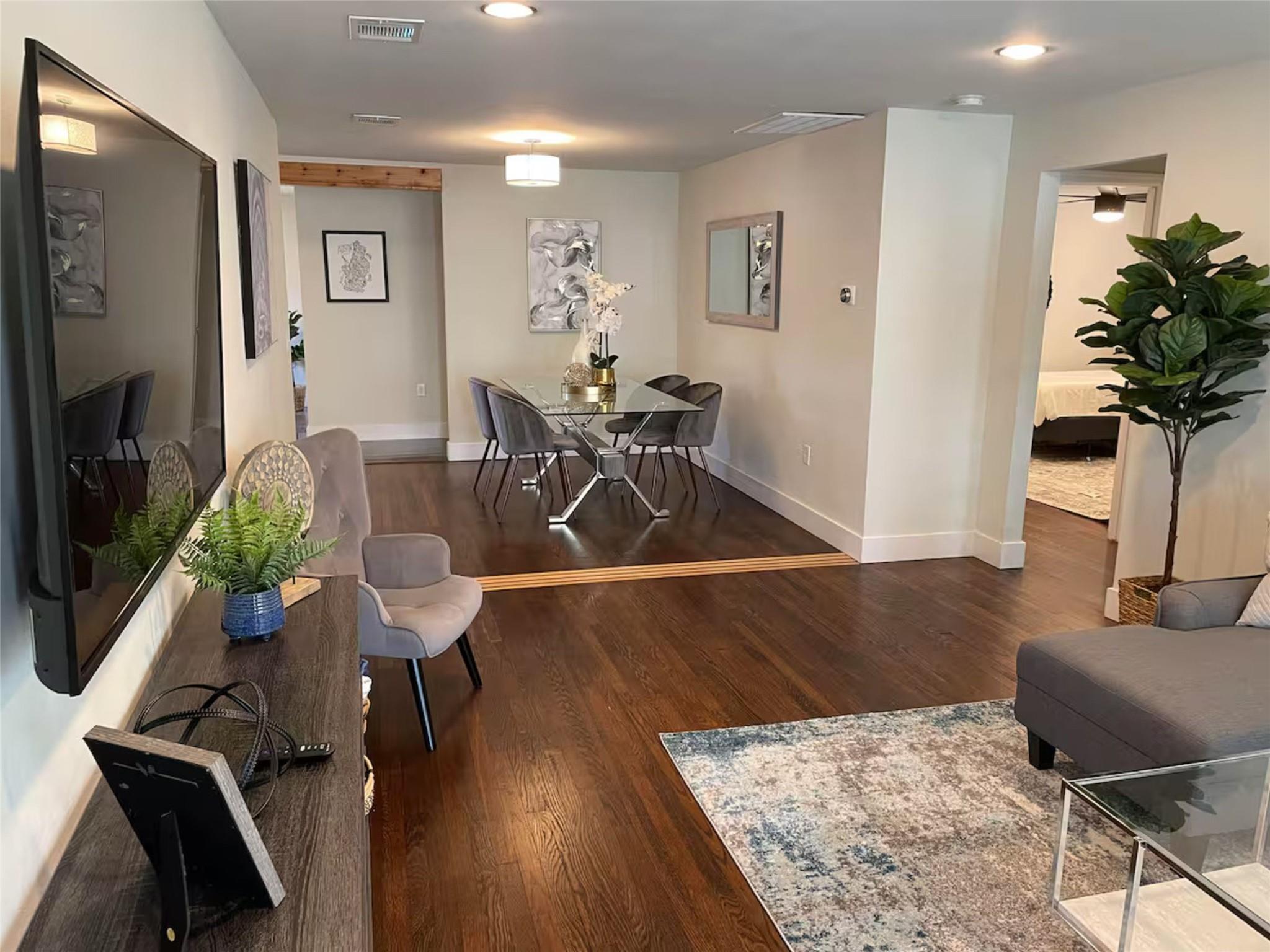 1406 Brentwood St # 1, Austin, TX 78757