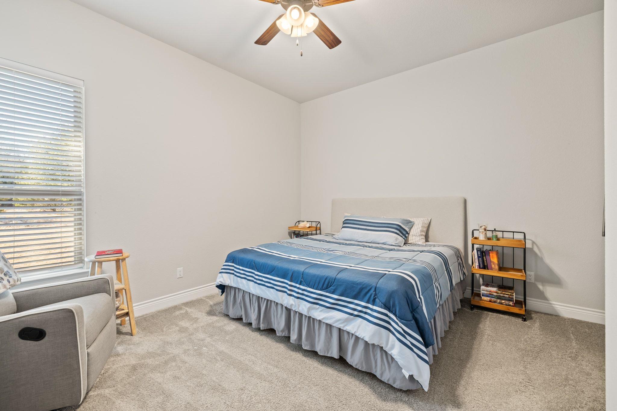 805 Gipper Ln, Leander, TX 78641