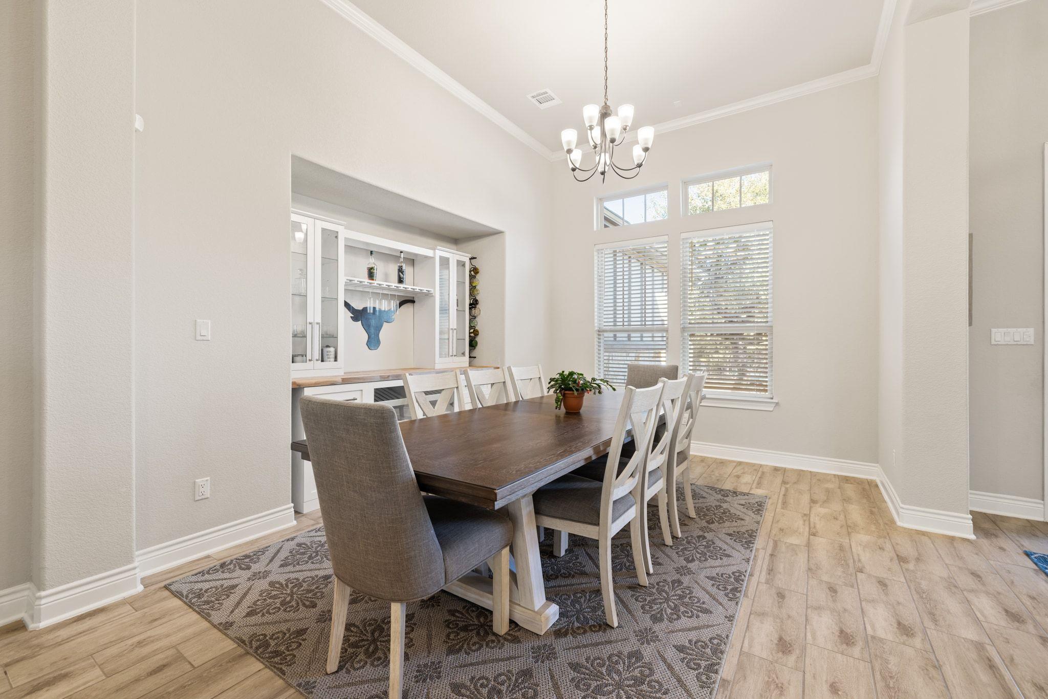 805 Gipper Ln, Leander, TX 78641