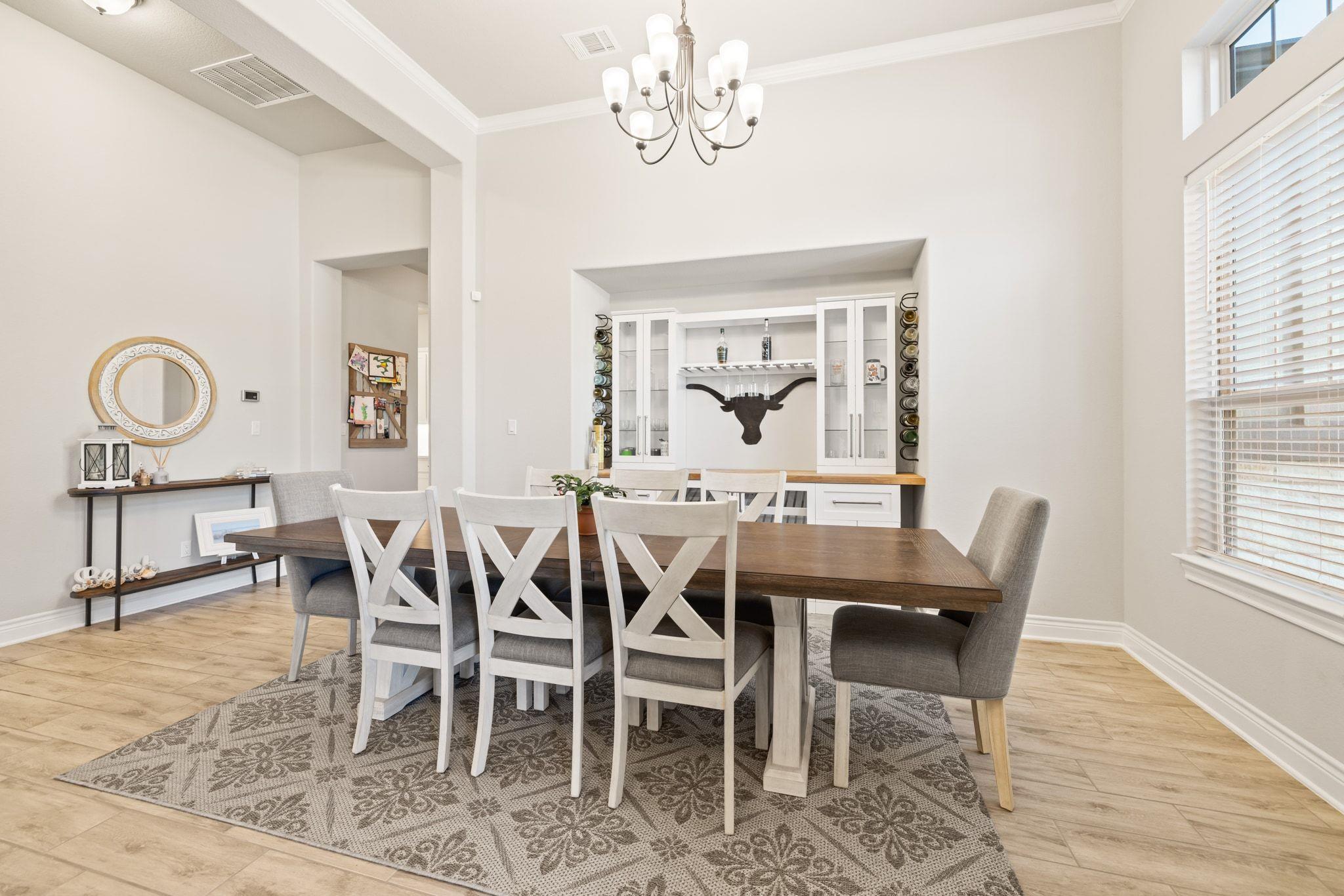 805 Gipper Ln, Leander, TX 78641