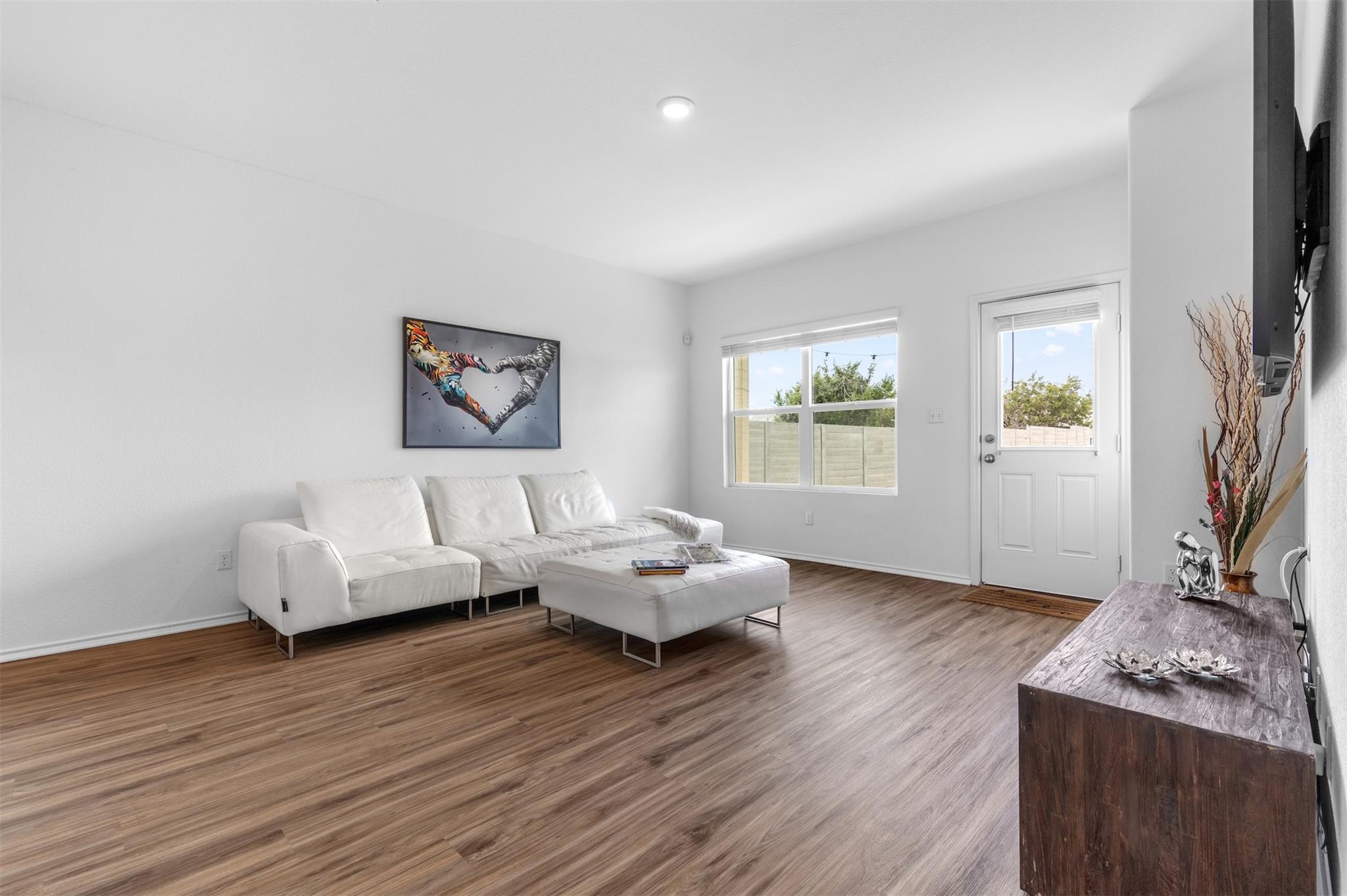 432 Wolf Springs Rd, Georgetown, TX 78628