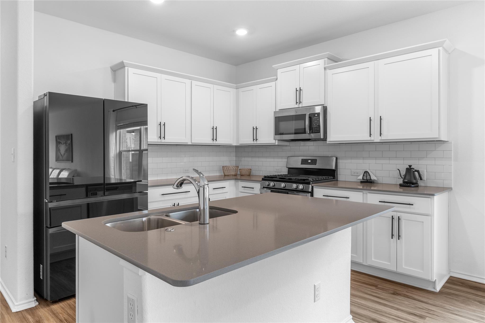 432 Wolf Springs Rd, Georgetown, TX 78628