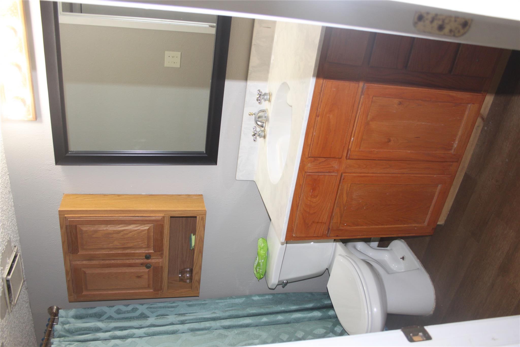 1504 Lakeview Dr, Lockhart, TX 78644