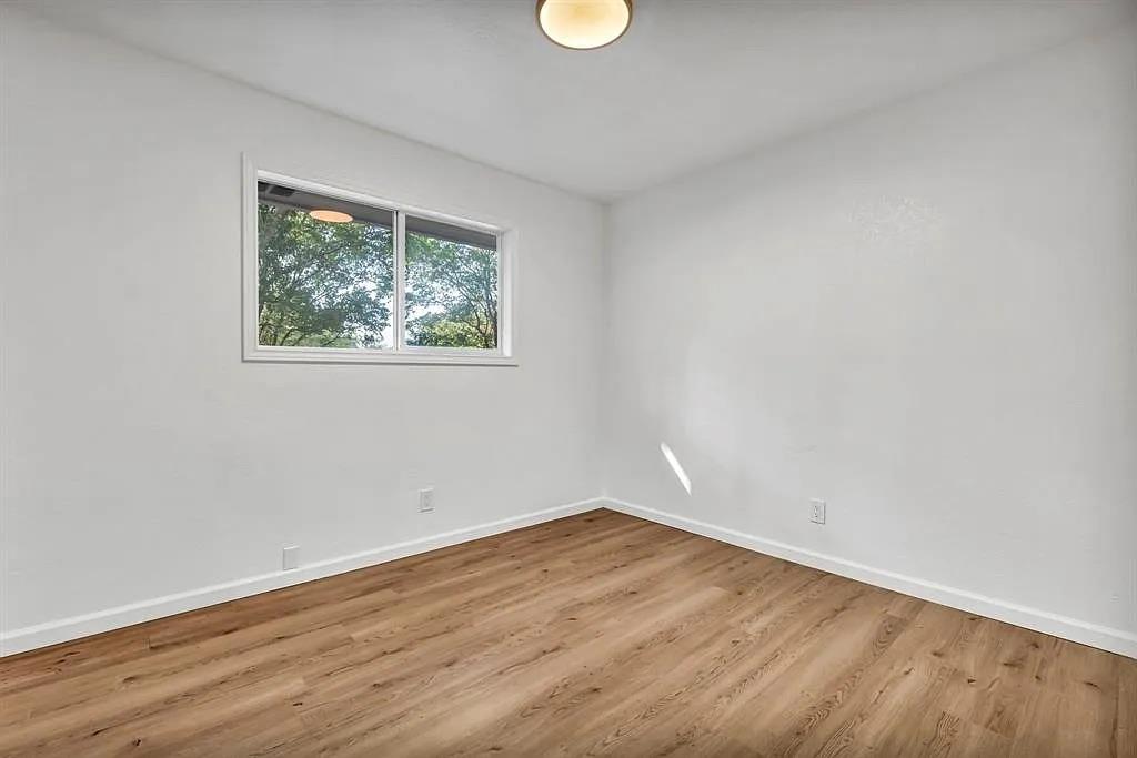 406 Lakeway Dr, Georgetown, TX 78628