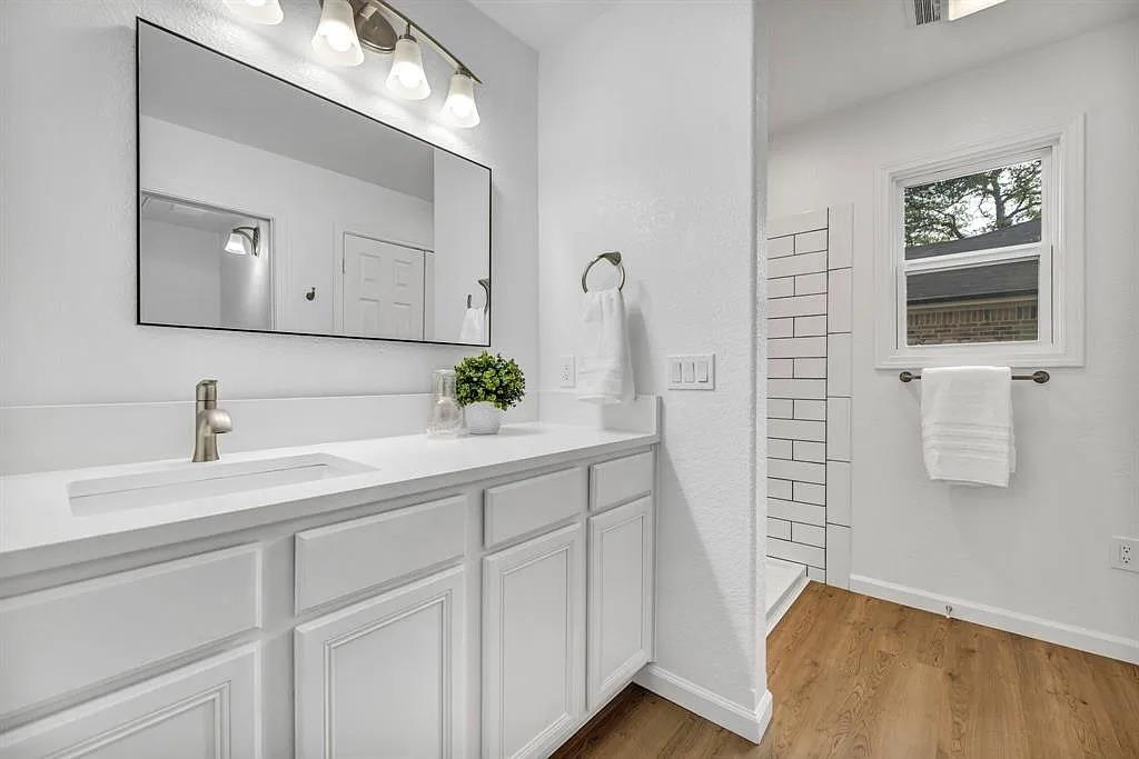 406 Lakeway Dr, Georgetown, TX 78628