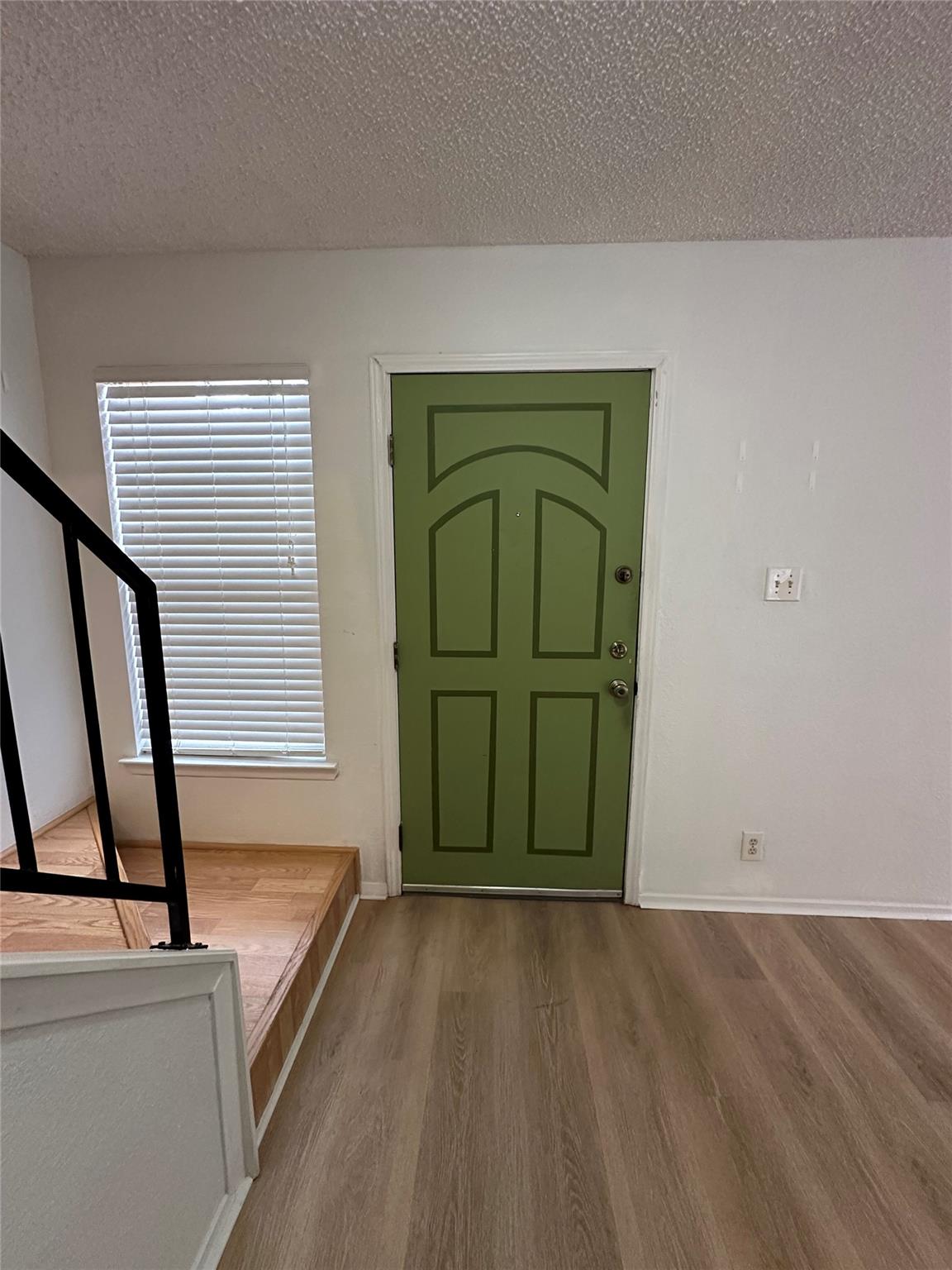 8418 Fathom Cir # D401, Austin, TX 78750