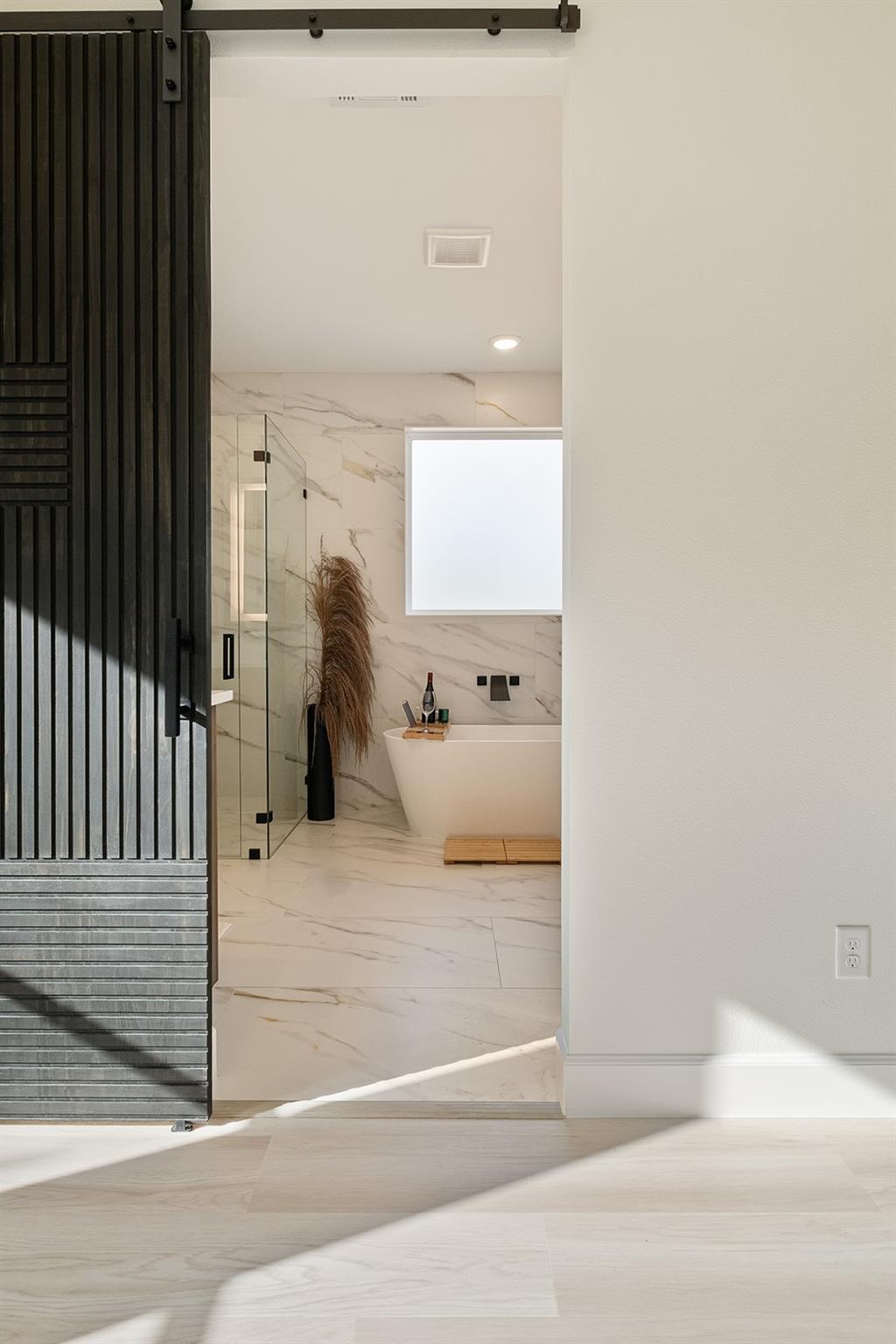 182 Lakeside Dr, Bastrop, TX 78602