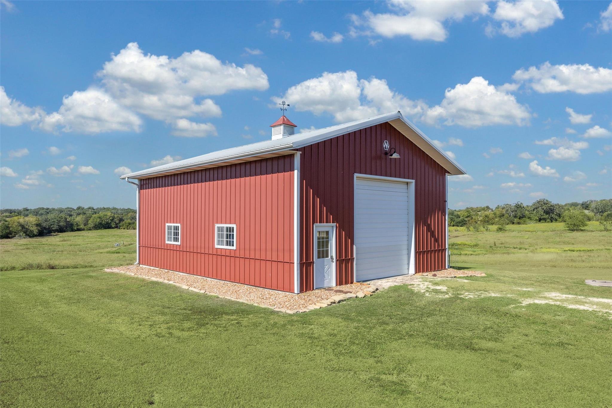 5100 Jaeger Rd, Burton, TX 77835