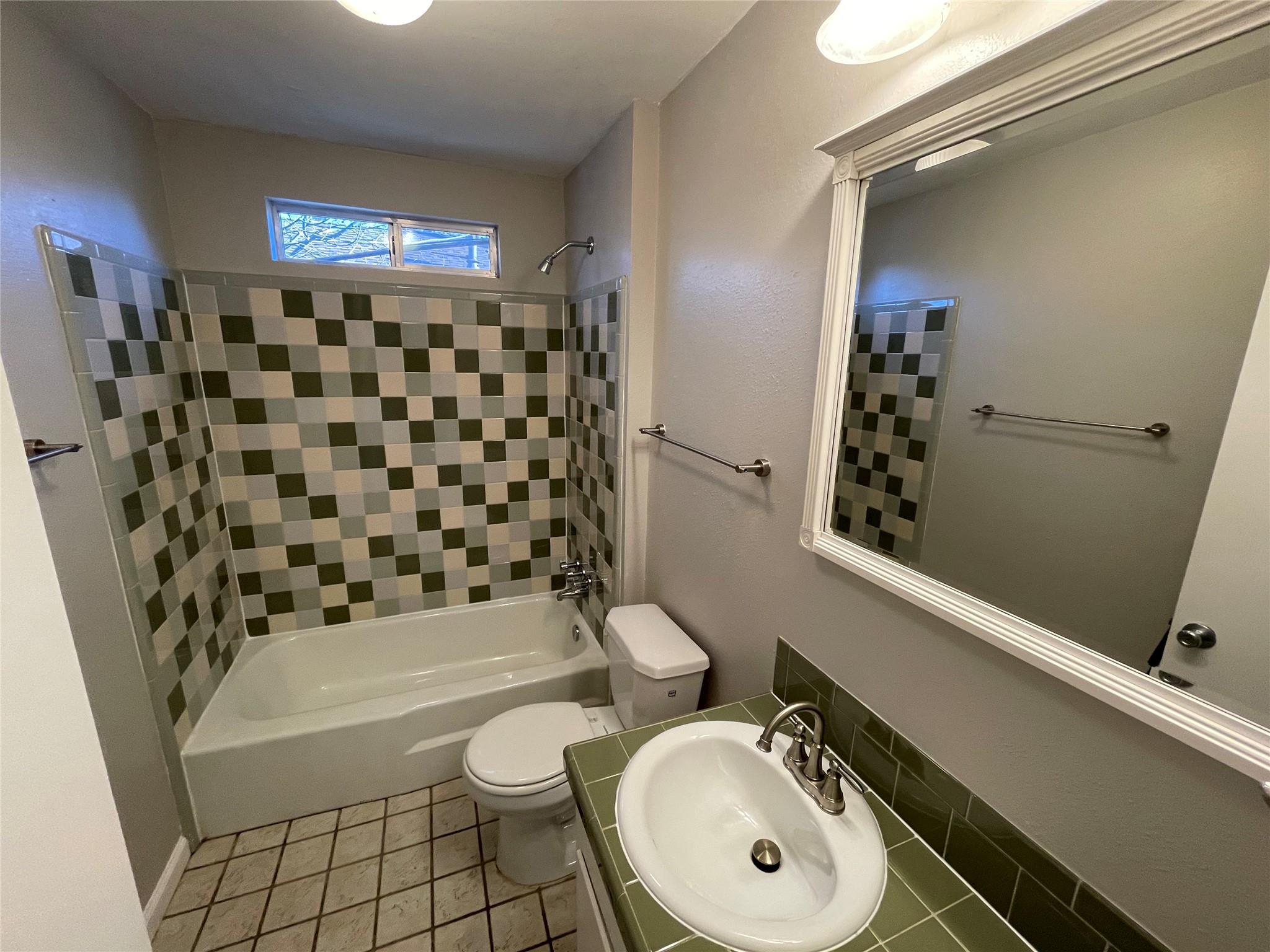 610 Franklin Blvd # B, Austin, TX 78751