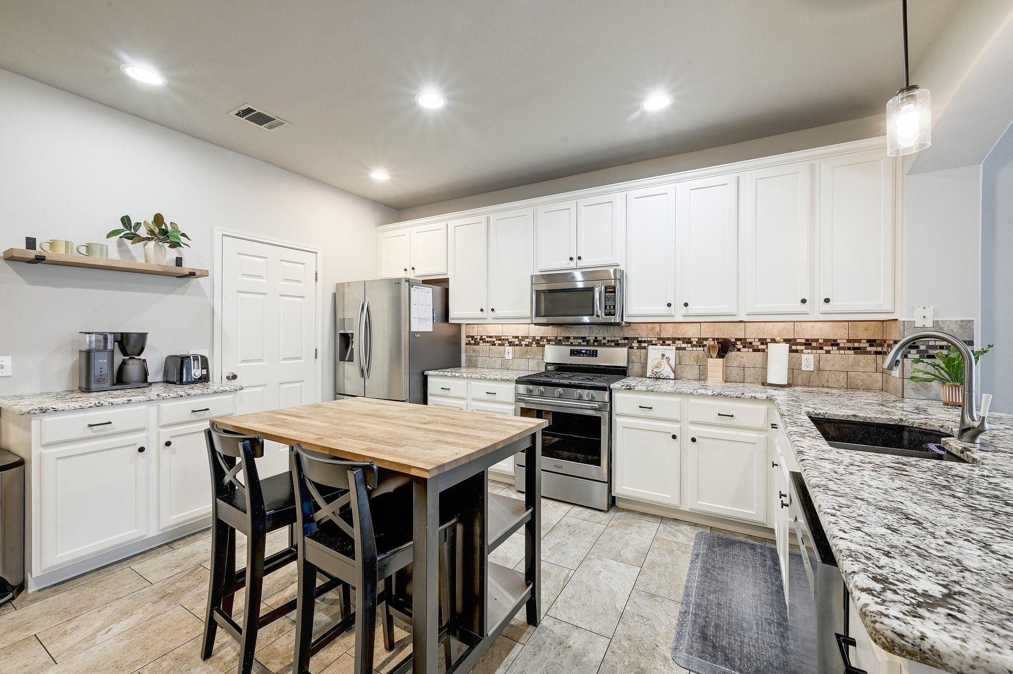 3803 Spyglass Cv, Round Rock, TX 78664