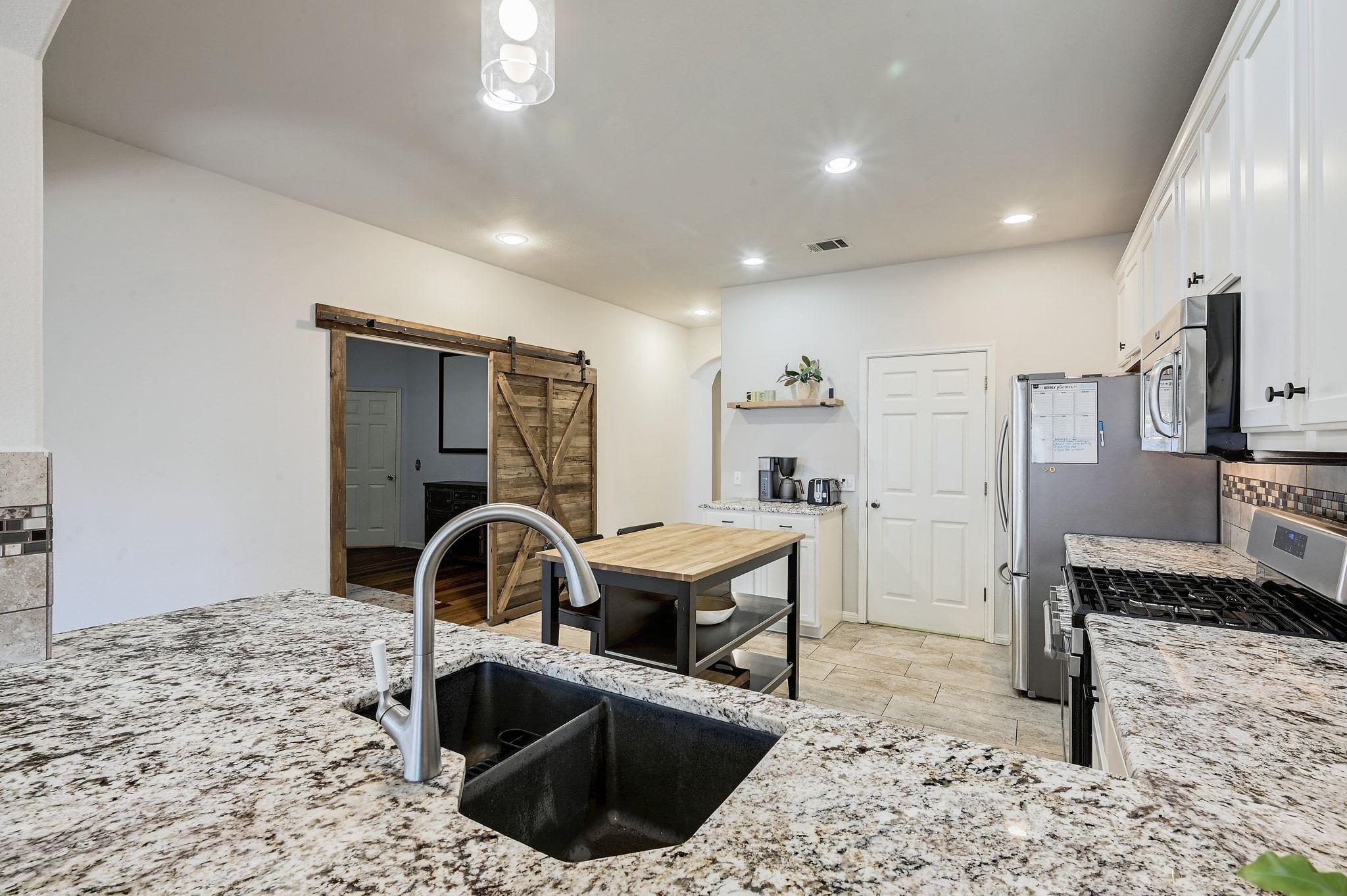 3803 Spyglass Cv, Round Rock, TX 78664