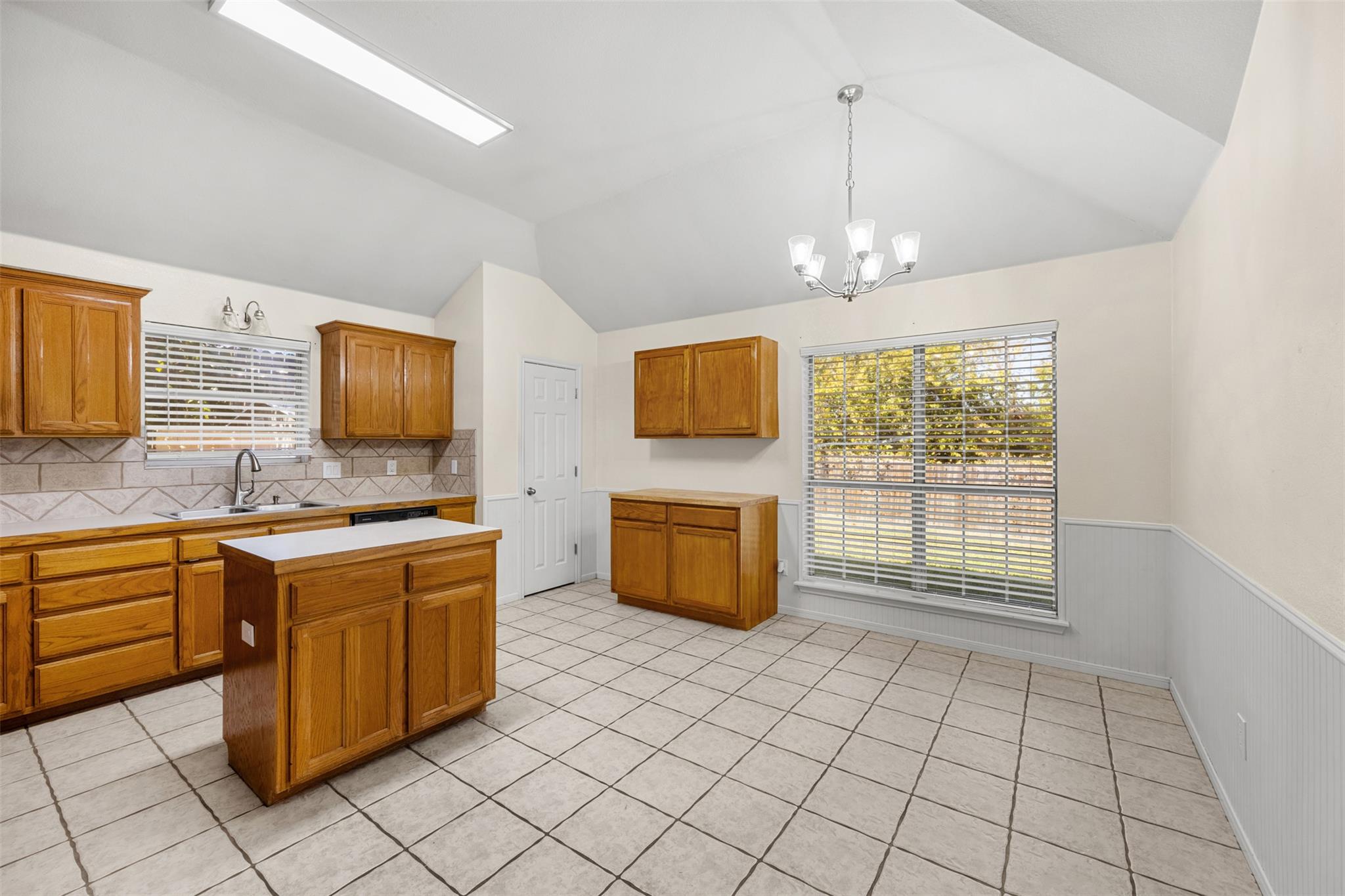 2408 Indian Camp Trl, Copperas Cove, TX 76522