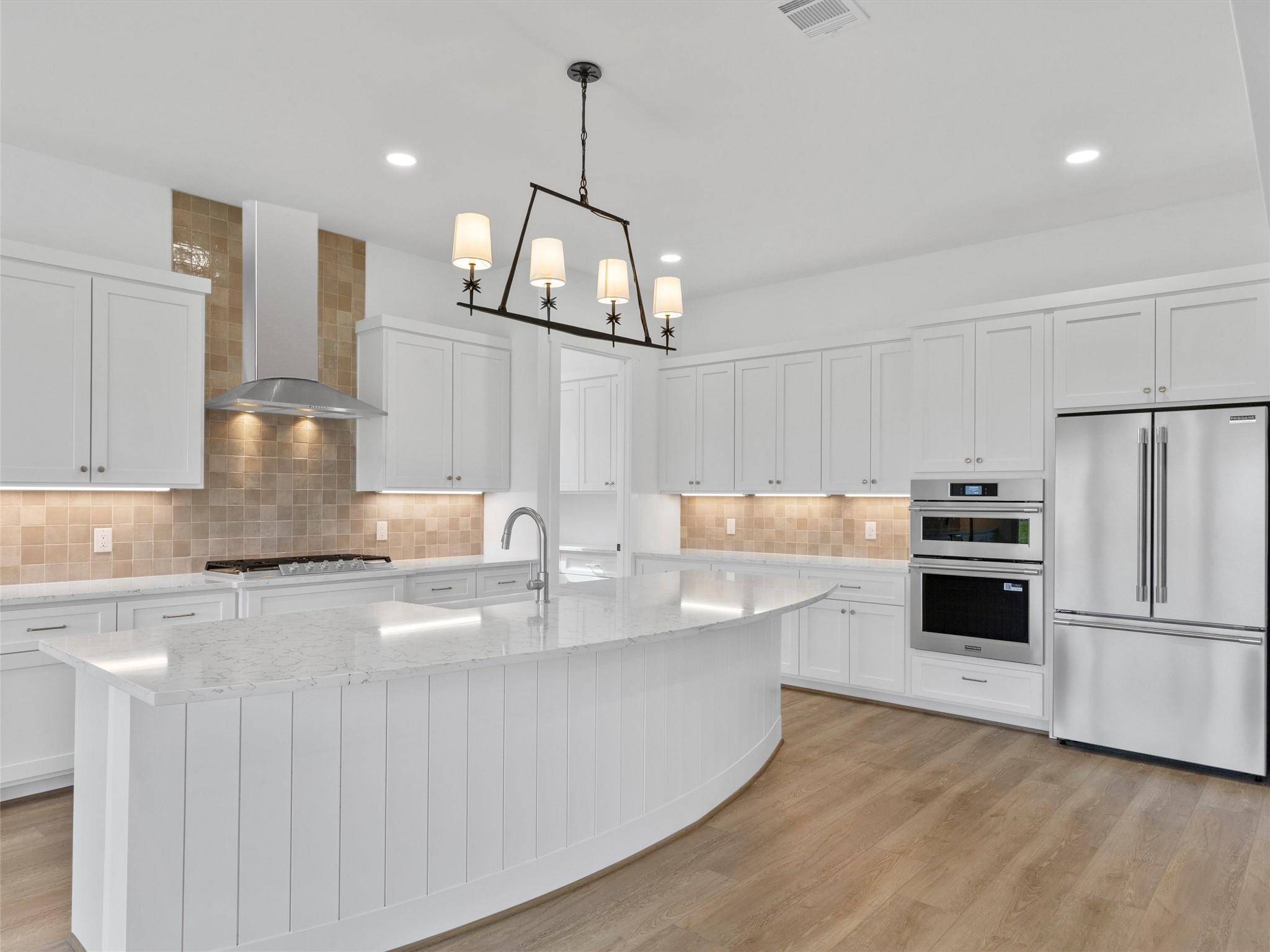 131 Hydrangea Dr, Smithville, TX 78957