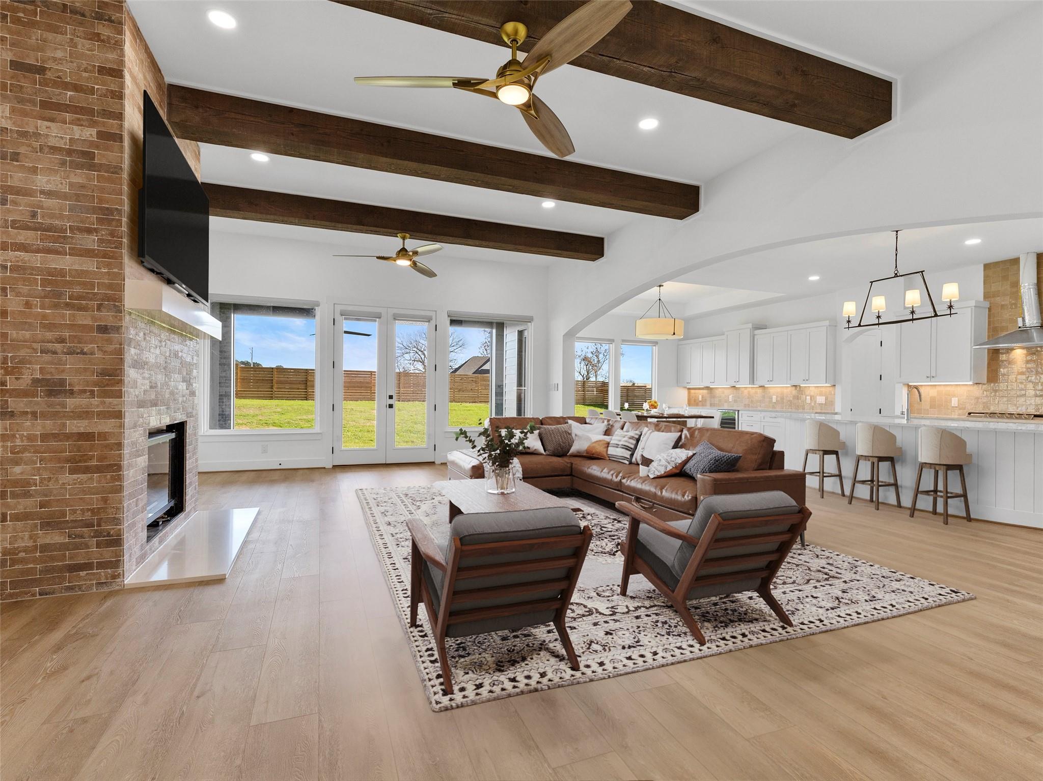 131 Hydrangea Dr, Smithville, TX 78957