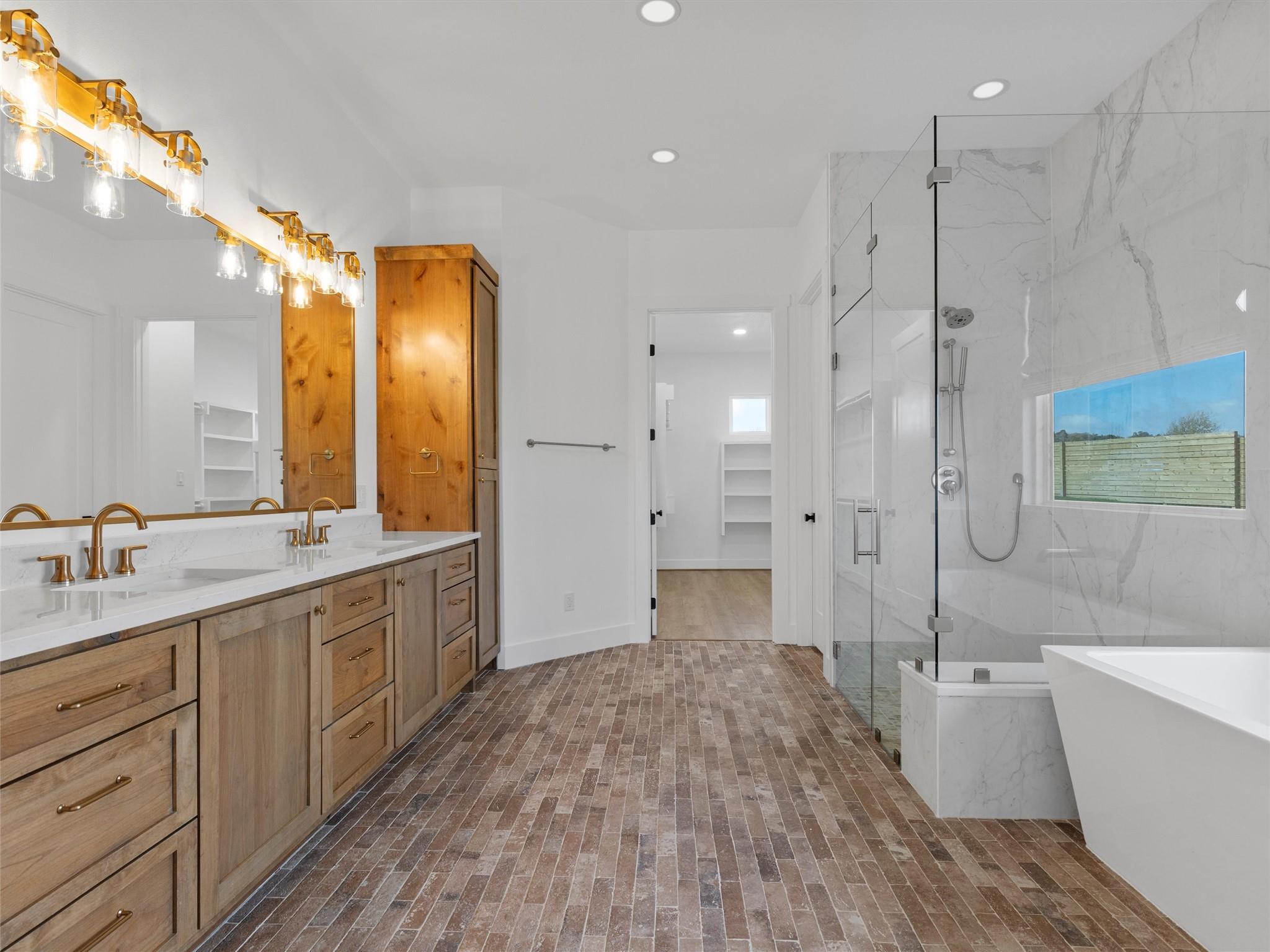 131 Hydrangea Dr, Smithville, TX 78957