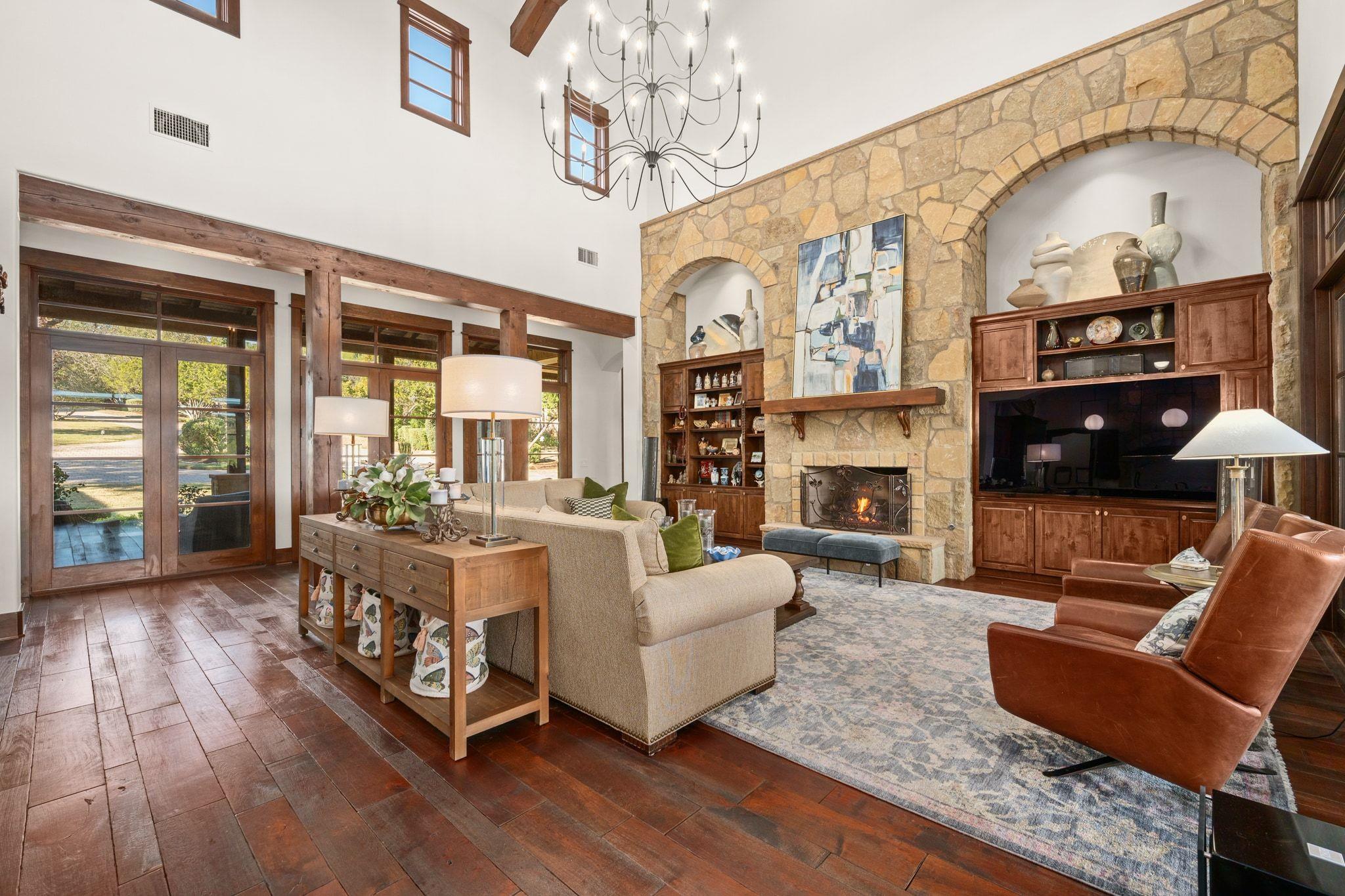 7715 Escala Dr, Austin, TX 78735