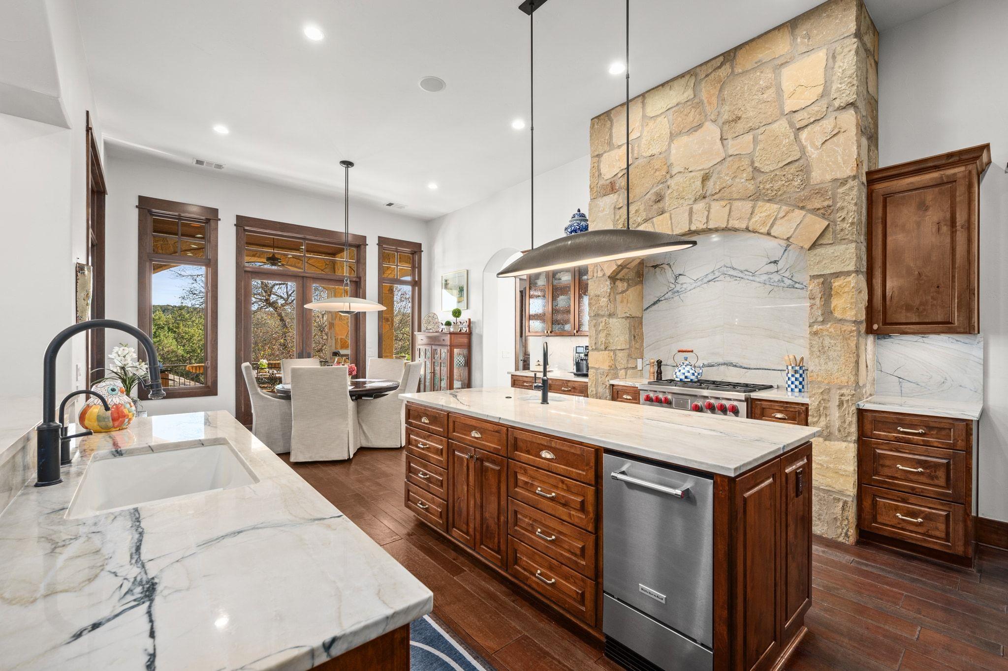 7715 Escala Dr, Austin, TX 78735