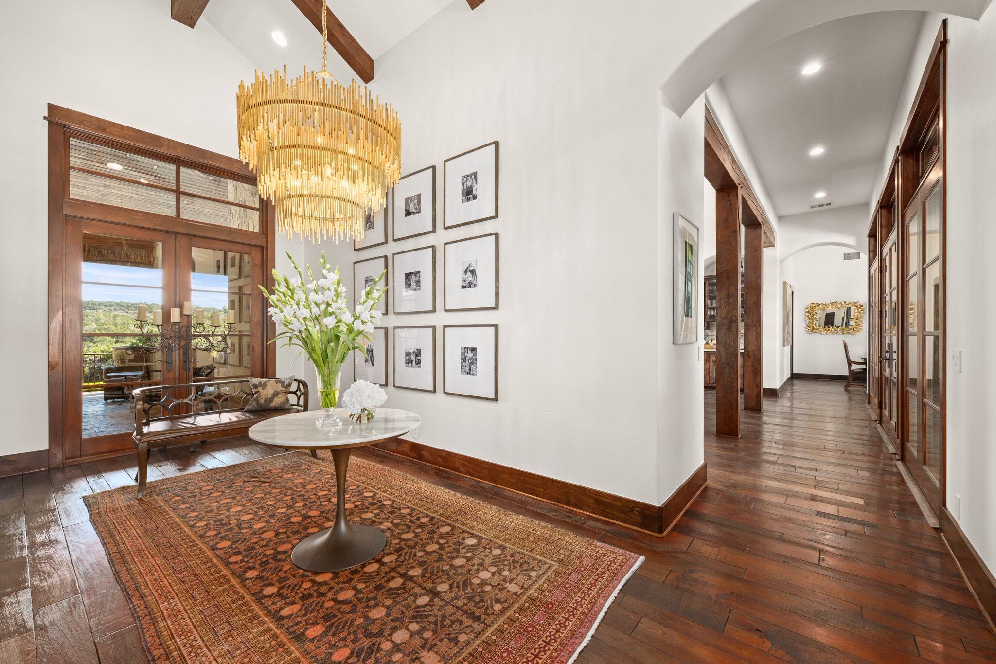 7715 Escala Dr, Austin, TX 78735