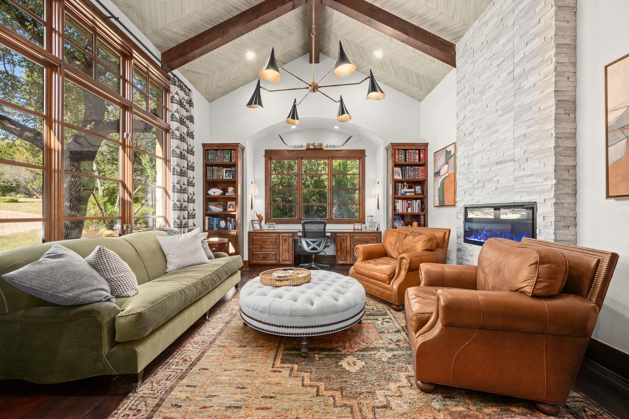 7715 Escala Dr, Austin, TX 78735