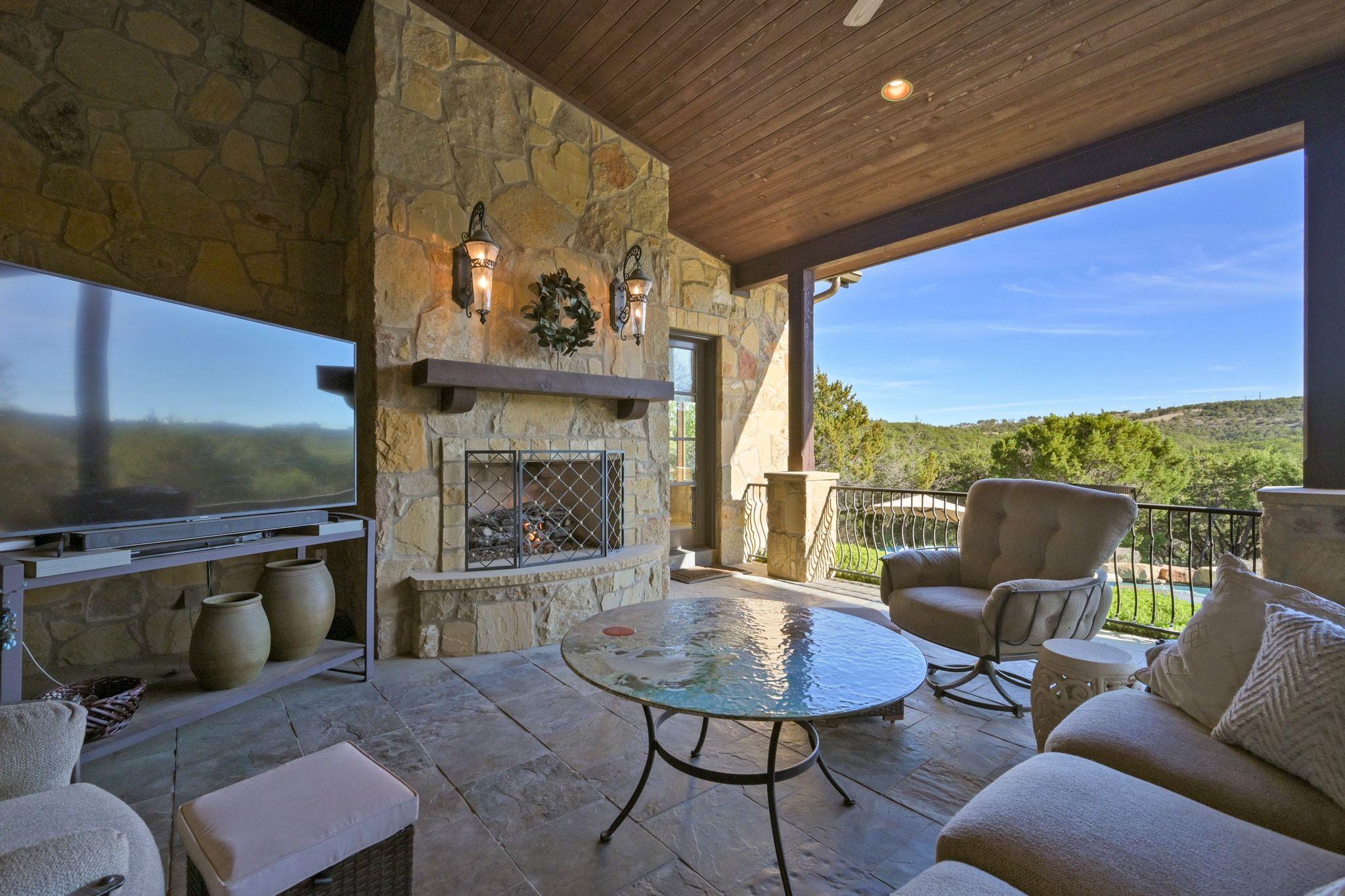 7715 Escala Dr, Austin, TX 78735