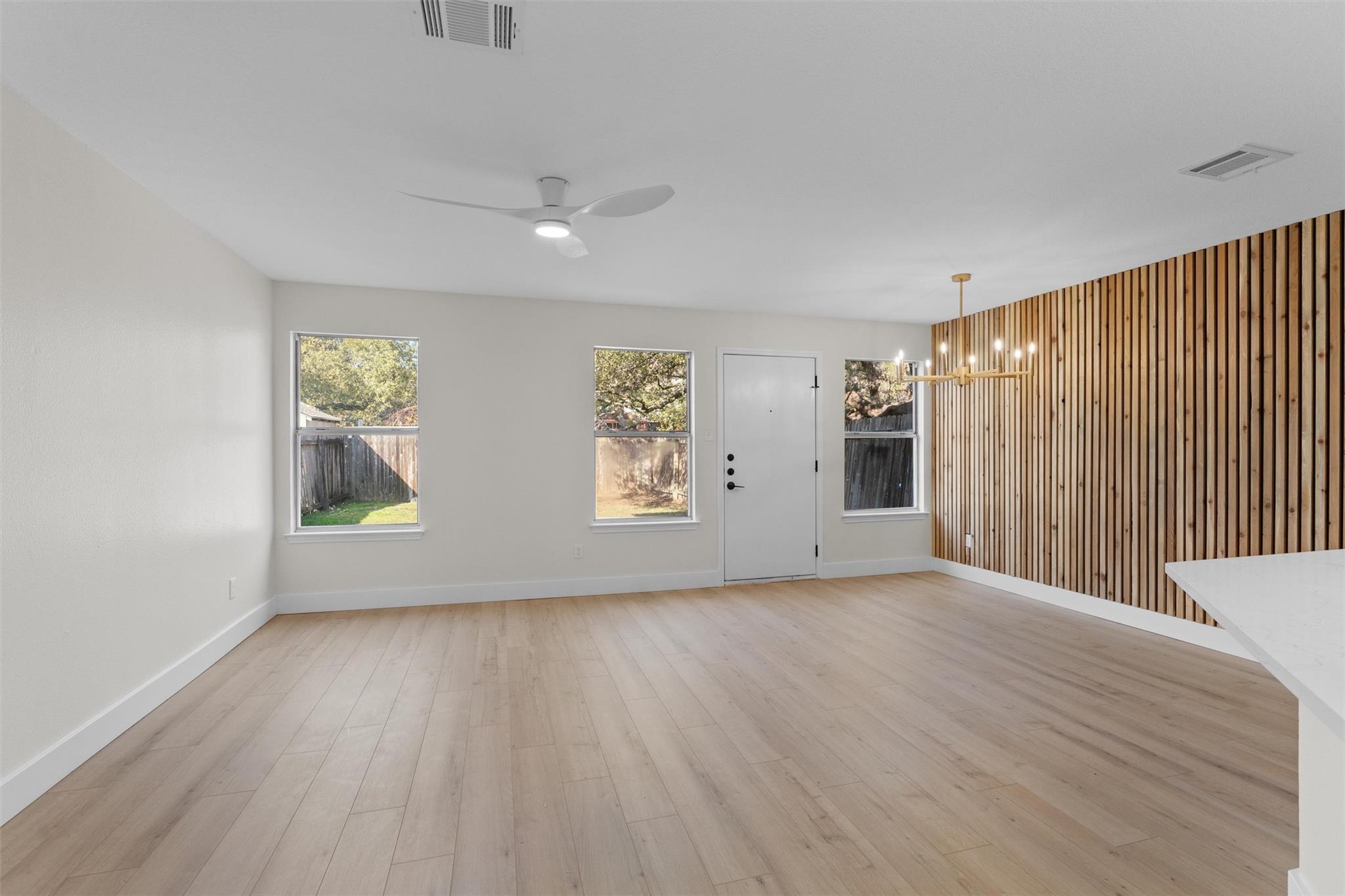 9704 Sugar Hill Dr, Austin, TX 78748