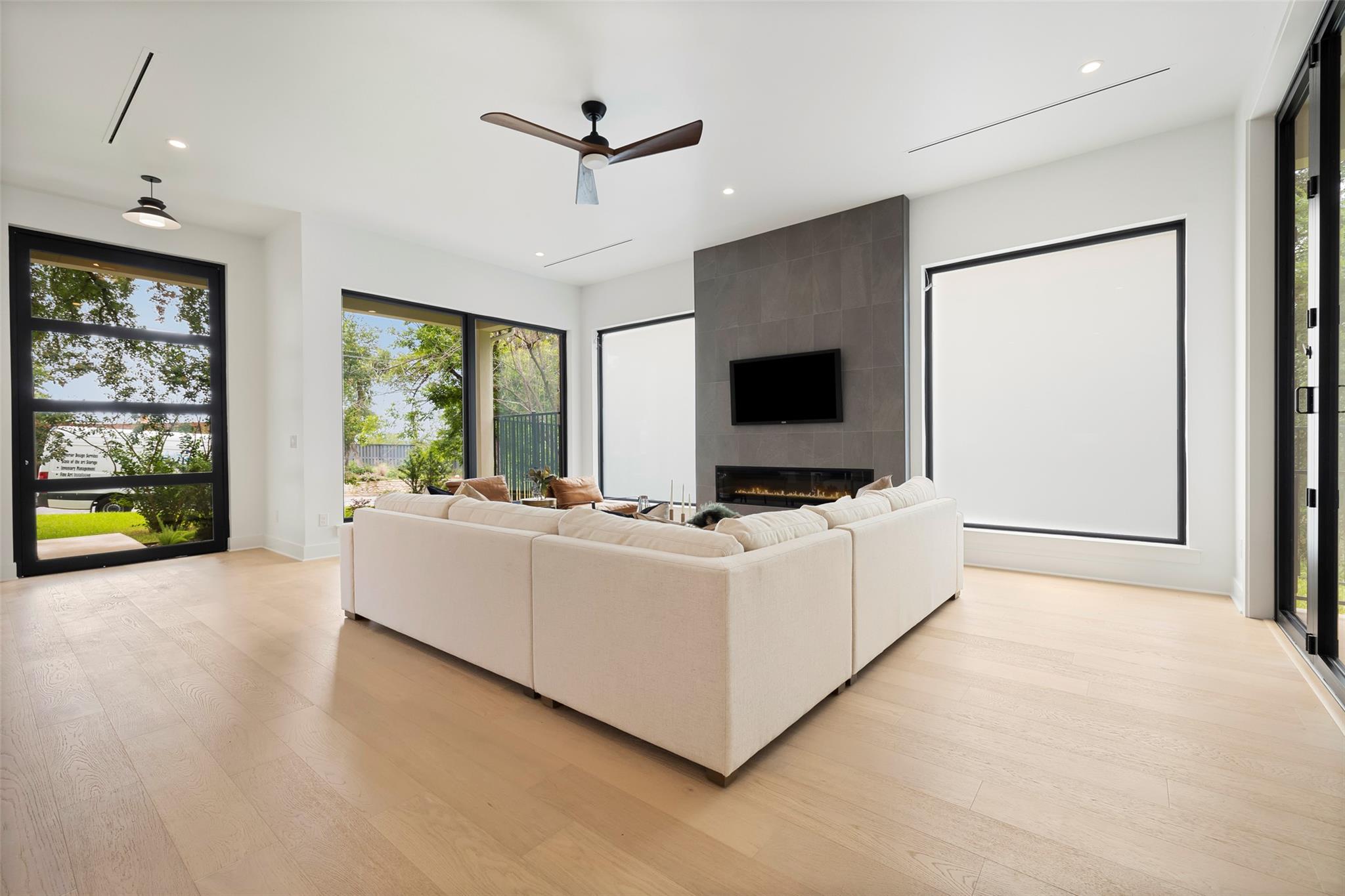 2504 Bluffview Dr, Austin, TX 78704