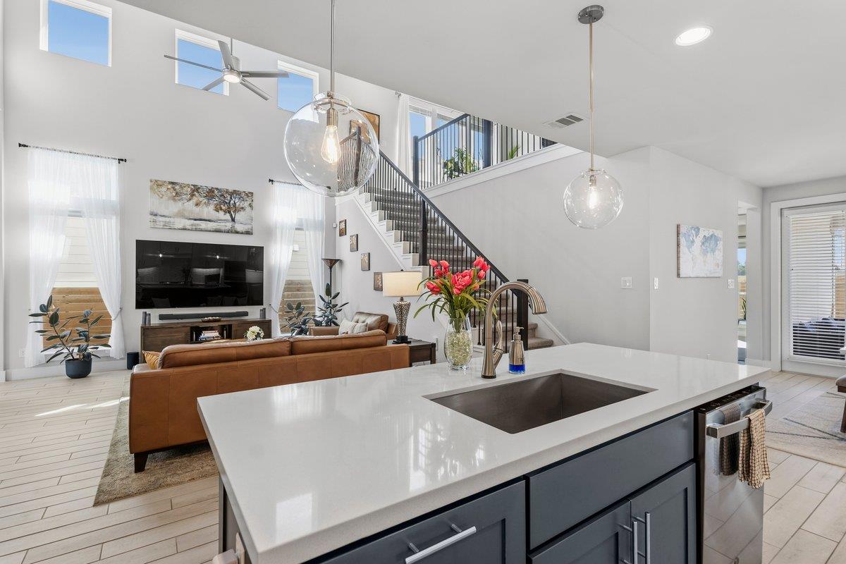 1613 Seeger Dr, Pflugerville, TX 78660