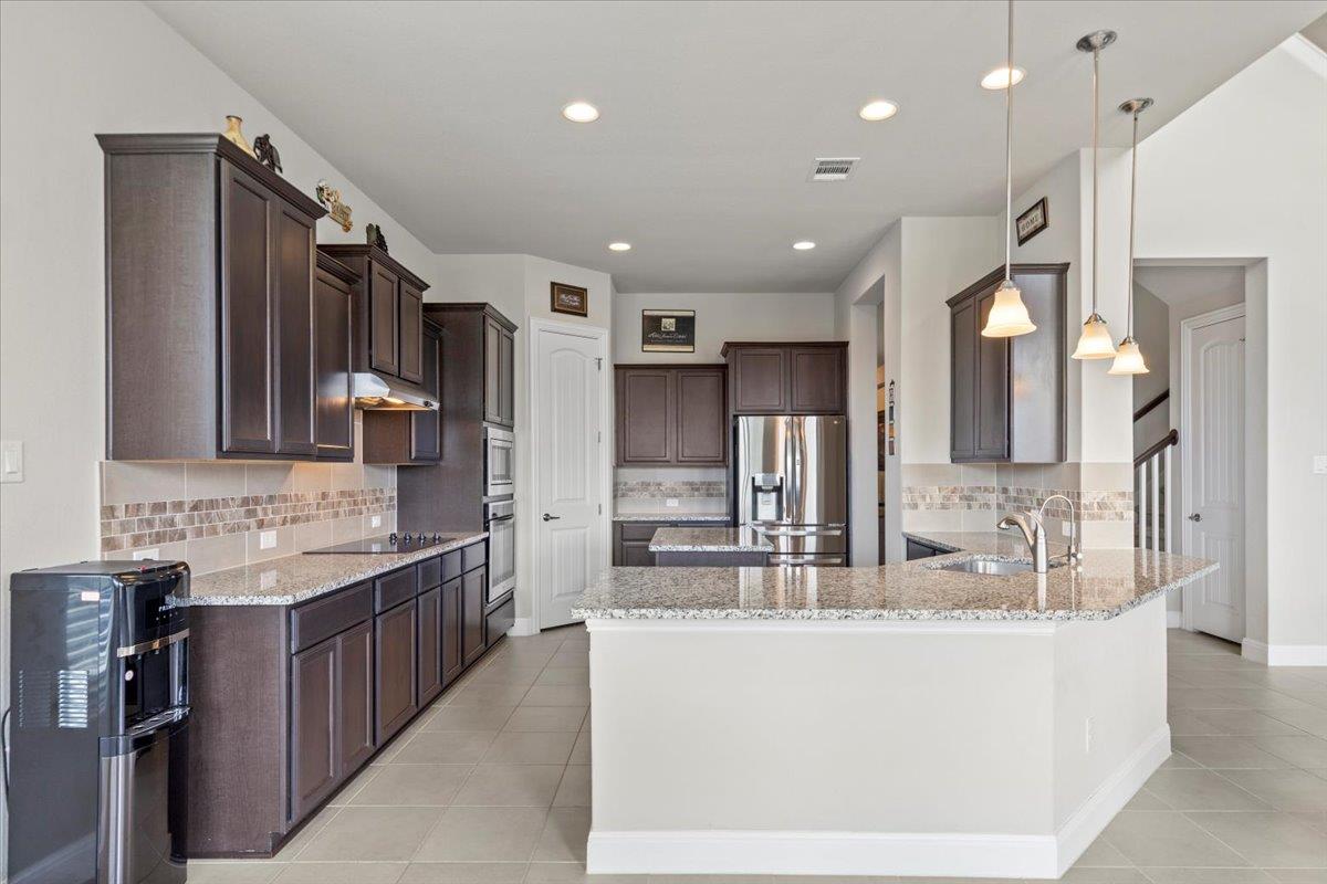 1800 Erie Dr, Leander, TX 78641