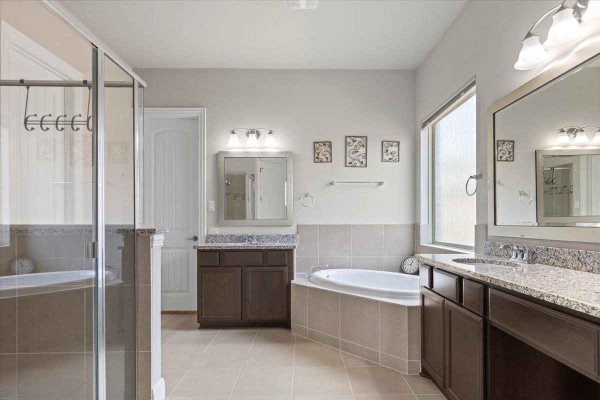 1800 Erie Dr, Leander, TX 78641