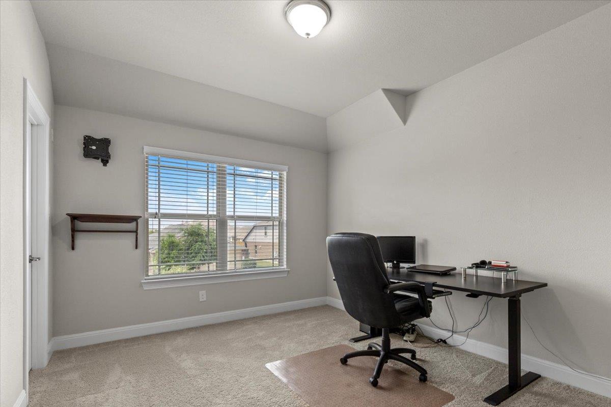 1800 Erie Dr, Leander, TX 78641